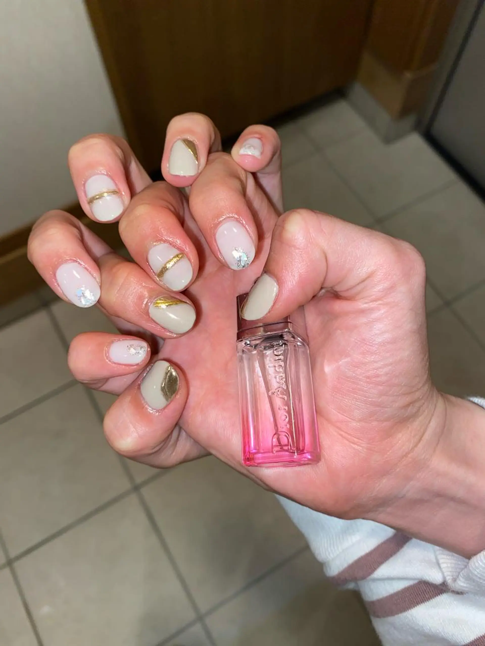 ネイル ミラーネイル シンプルネイル 自宅サロン FeelFreeのネイルデザイン