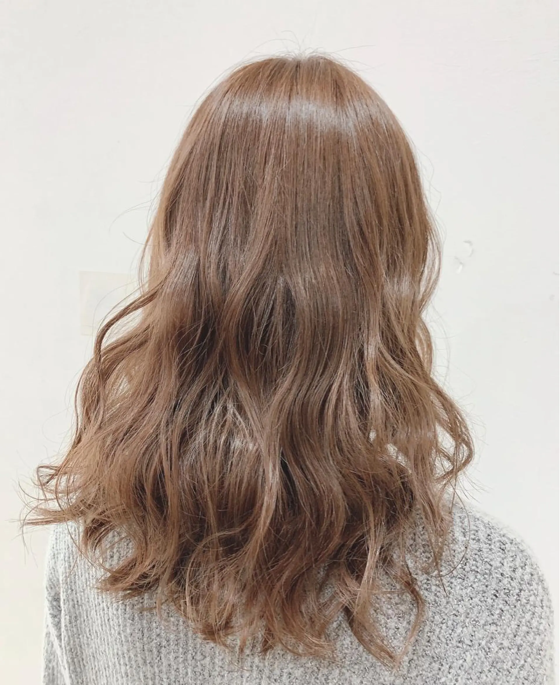 ロング 脱白髪染め美容師 竹内涼乃のヘアスタイル