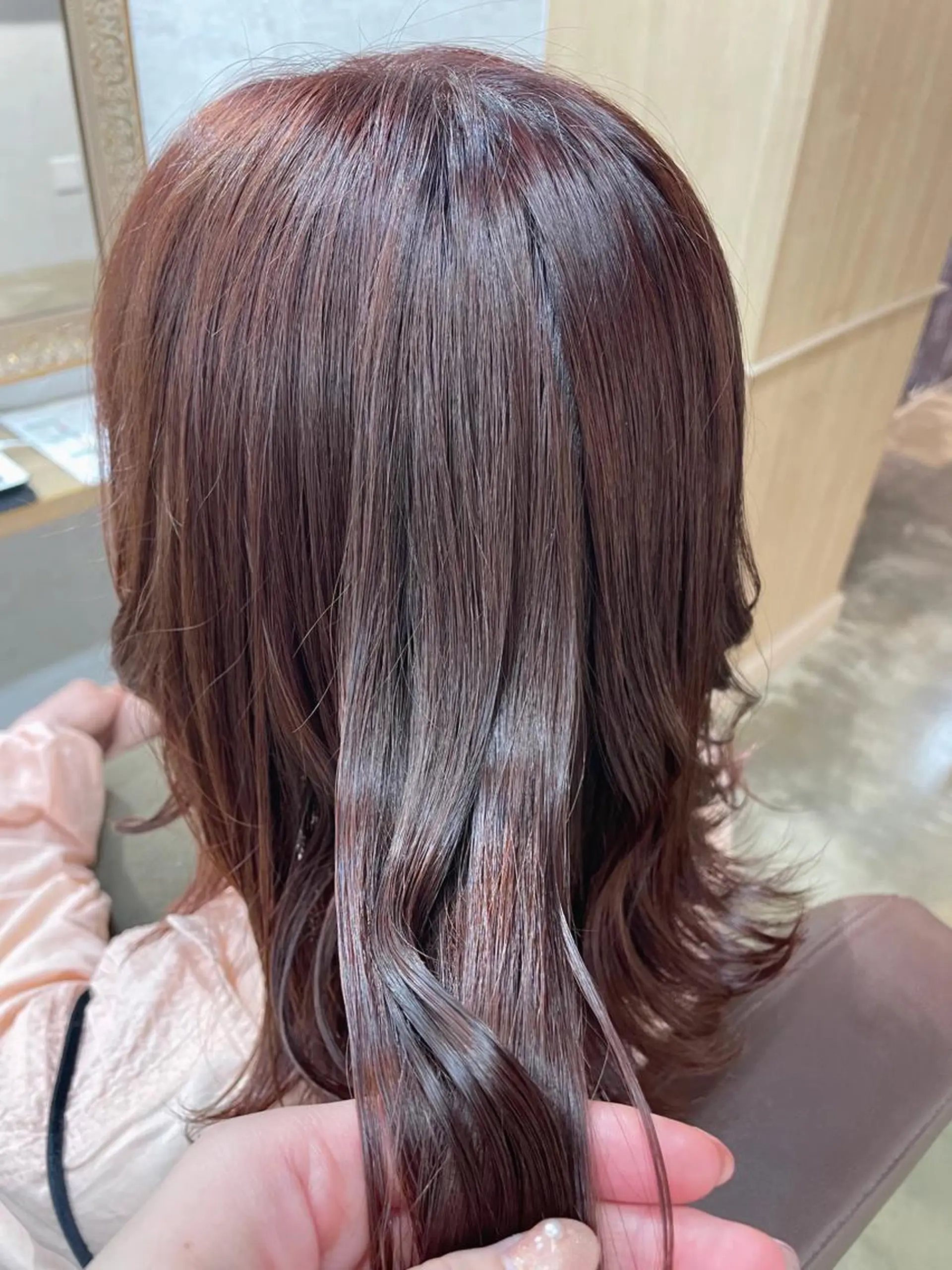 ミディアム カラー ヘアアレンジ ブラウンカラー ピンクカラー ピンクブラウン ヘアカラー トリートメント 🍒新家 さくら🍒のヘアスタイル