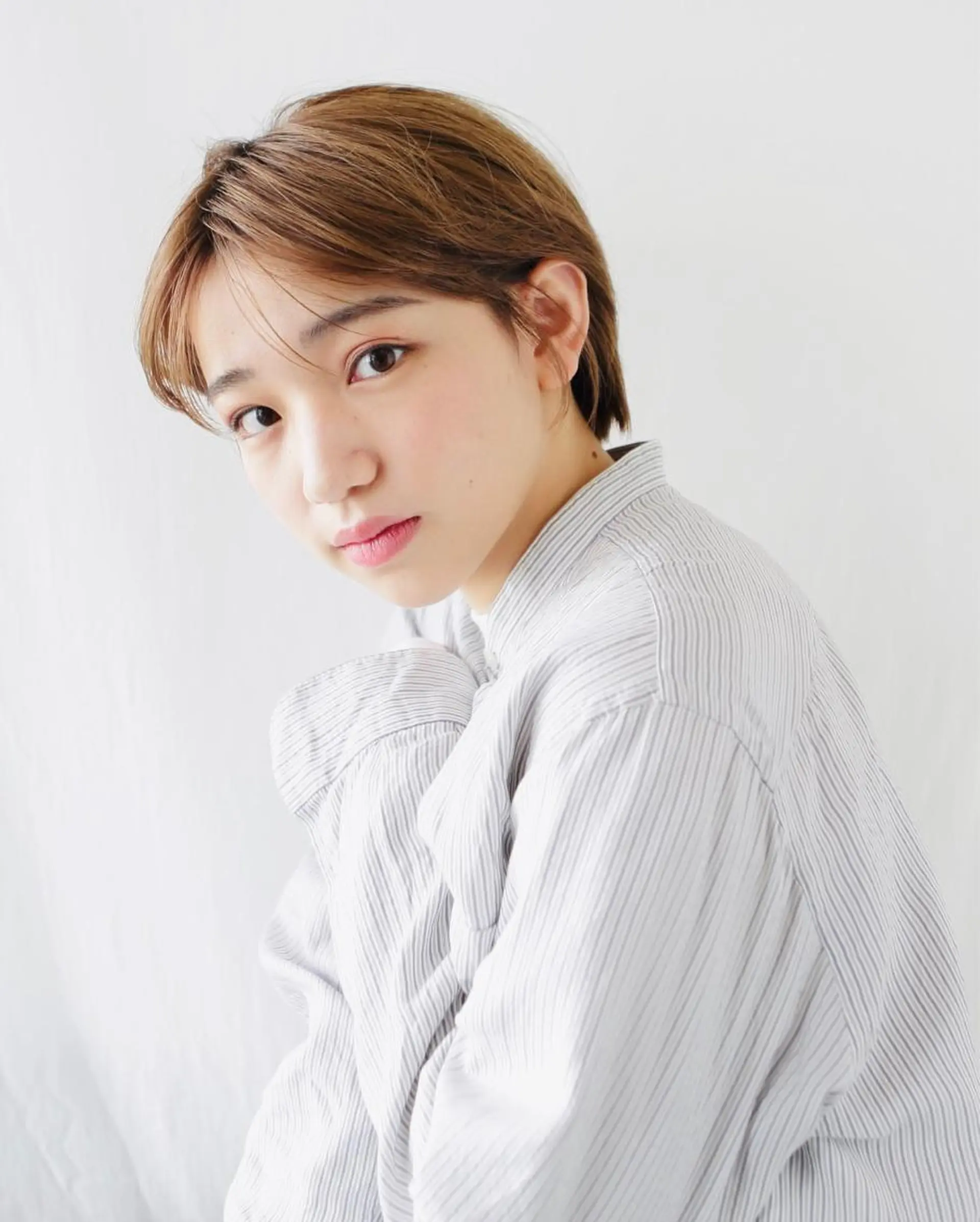 ショート カラー 切りっぱなしボブ ショートボブ ハンサムショート 丸みショート イヤリングカラー カット ヘアカラー トリートメント ショートボブ縮毛矯正 髪質改善のプロ山道潤のヘアスタイル