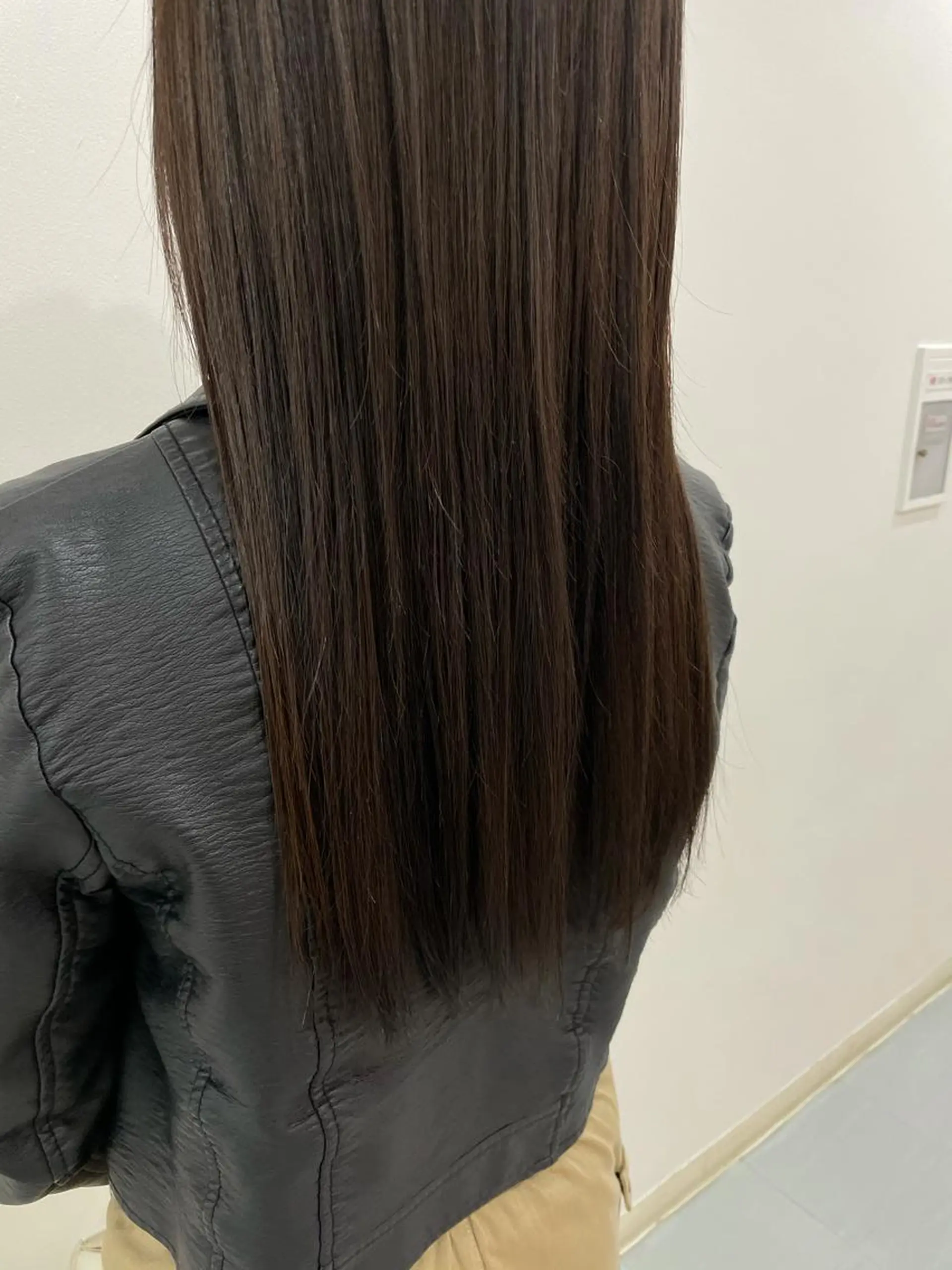 ロング カラー akane .のヘアスタイル