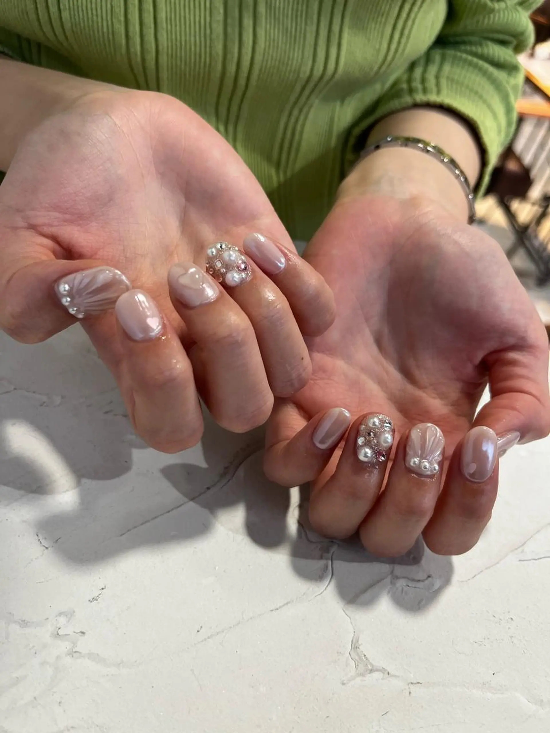 ネイル 氷ネイル・うるうるネイル 小川 奈々花のネイルデザイン