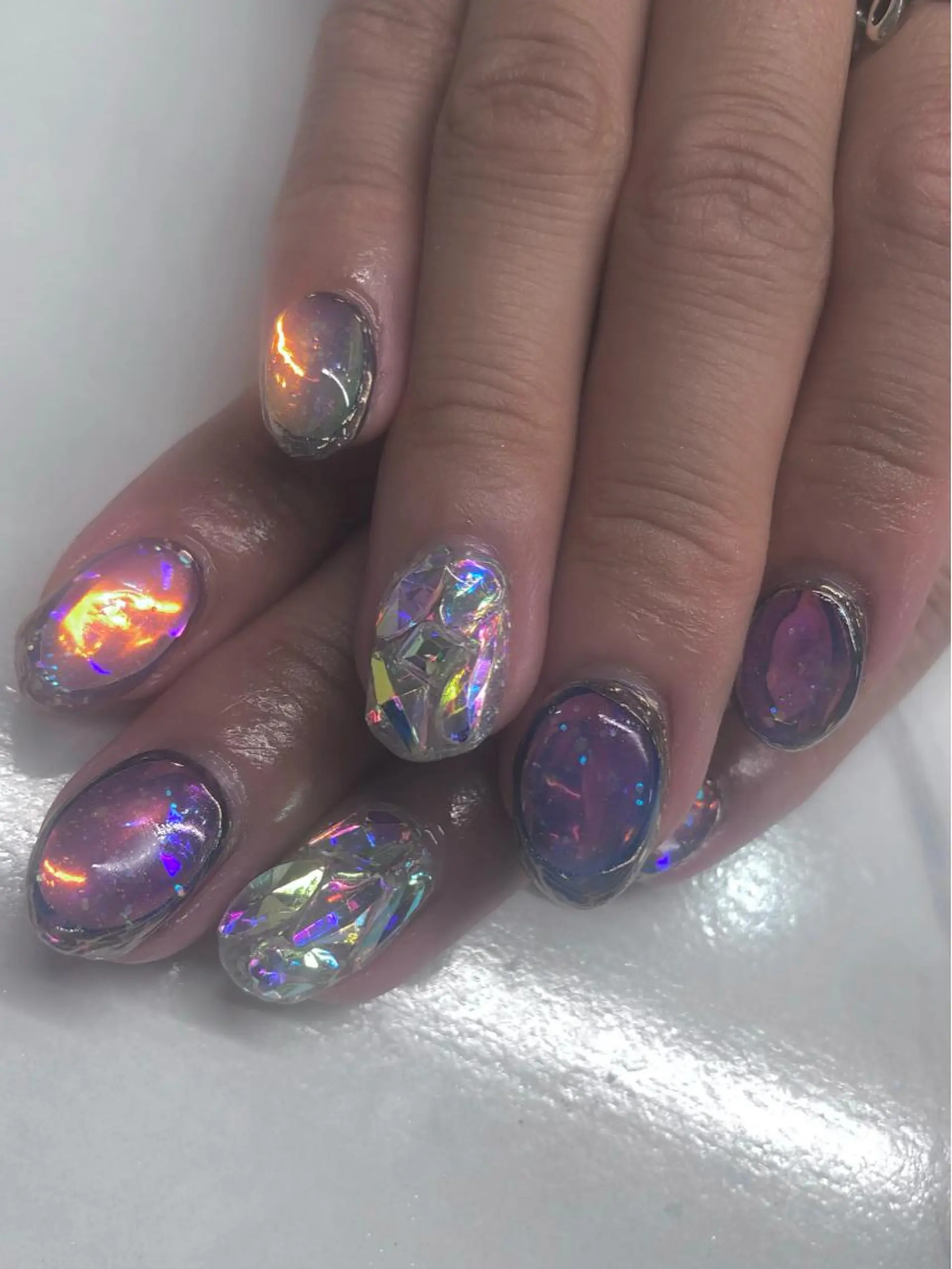 ミディアム カラー ネイル Aayley(アイリー)Salon所属・Aayley アイリ―サロンのネイルデザイン