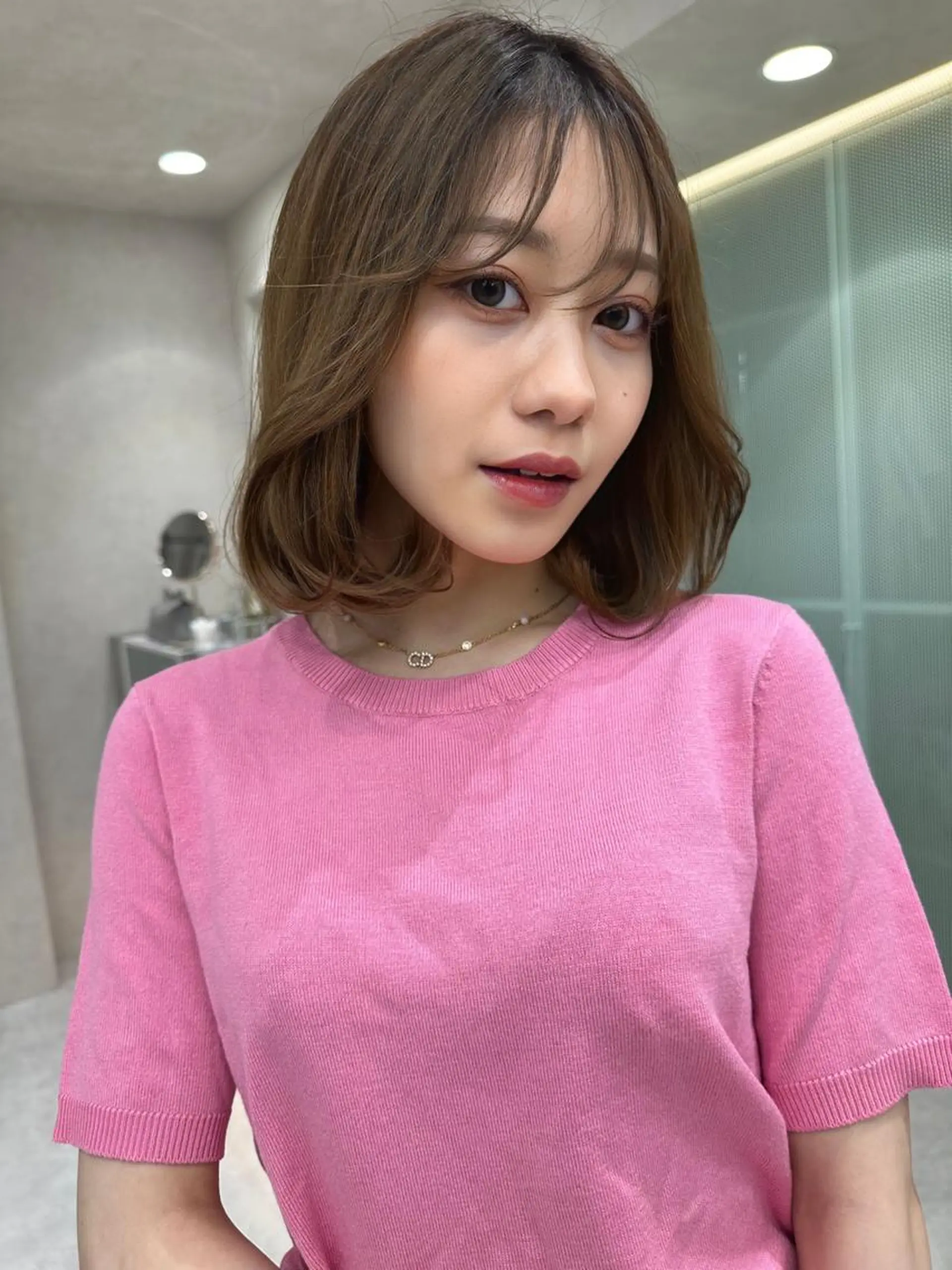 ショート カット ヘアカラー かえ🩶韓国ボブ🎀 透明感カラー🥣のヘアスタイル