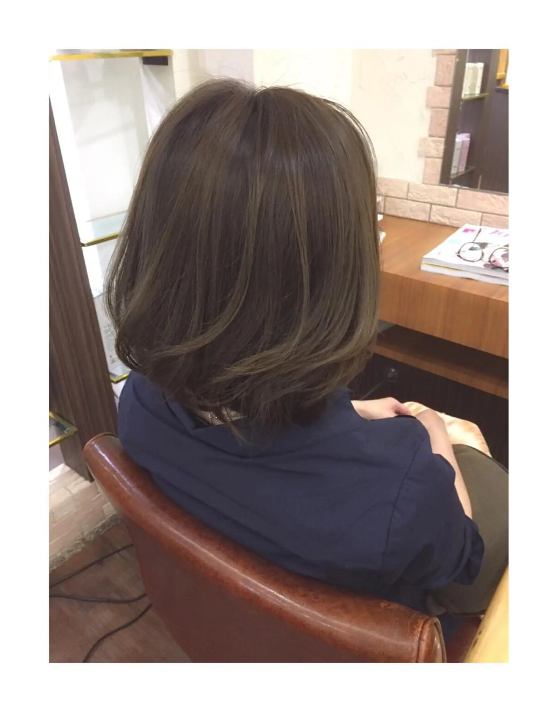 ミディアム カラー 透明感カラー ハイライトカラー イルミナカラー ボブ ハイライト カット ヘアカラー A.hair所属・齊藤 篤士のヘアスタイル