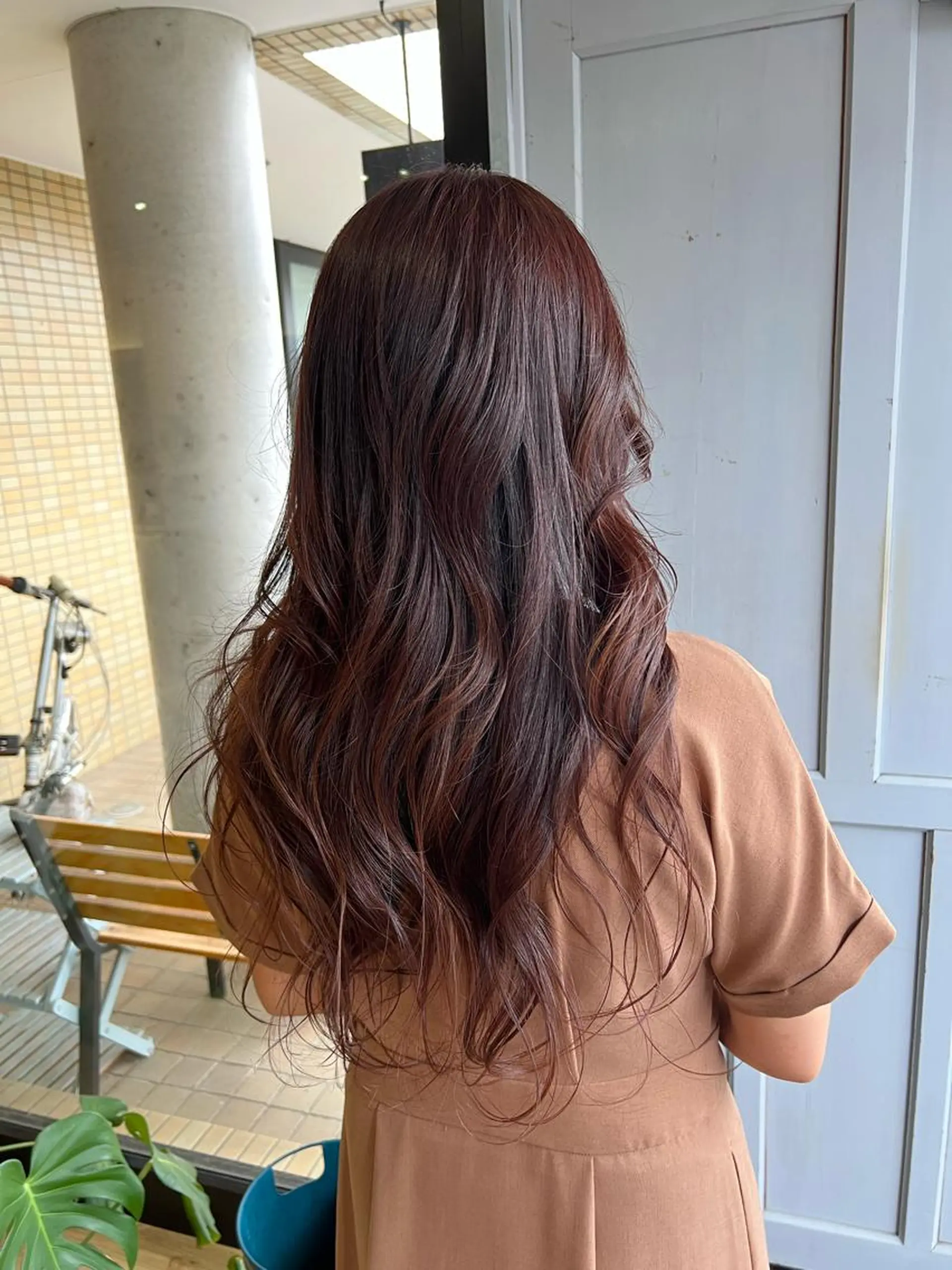 ロング カラー バイオレットカラー ヘアカラー トリートメント 堀 望美のヘアスタイル