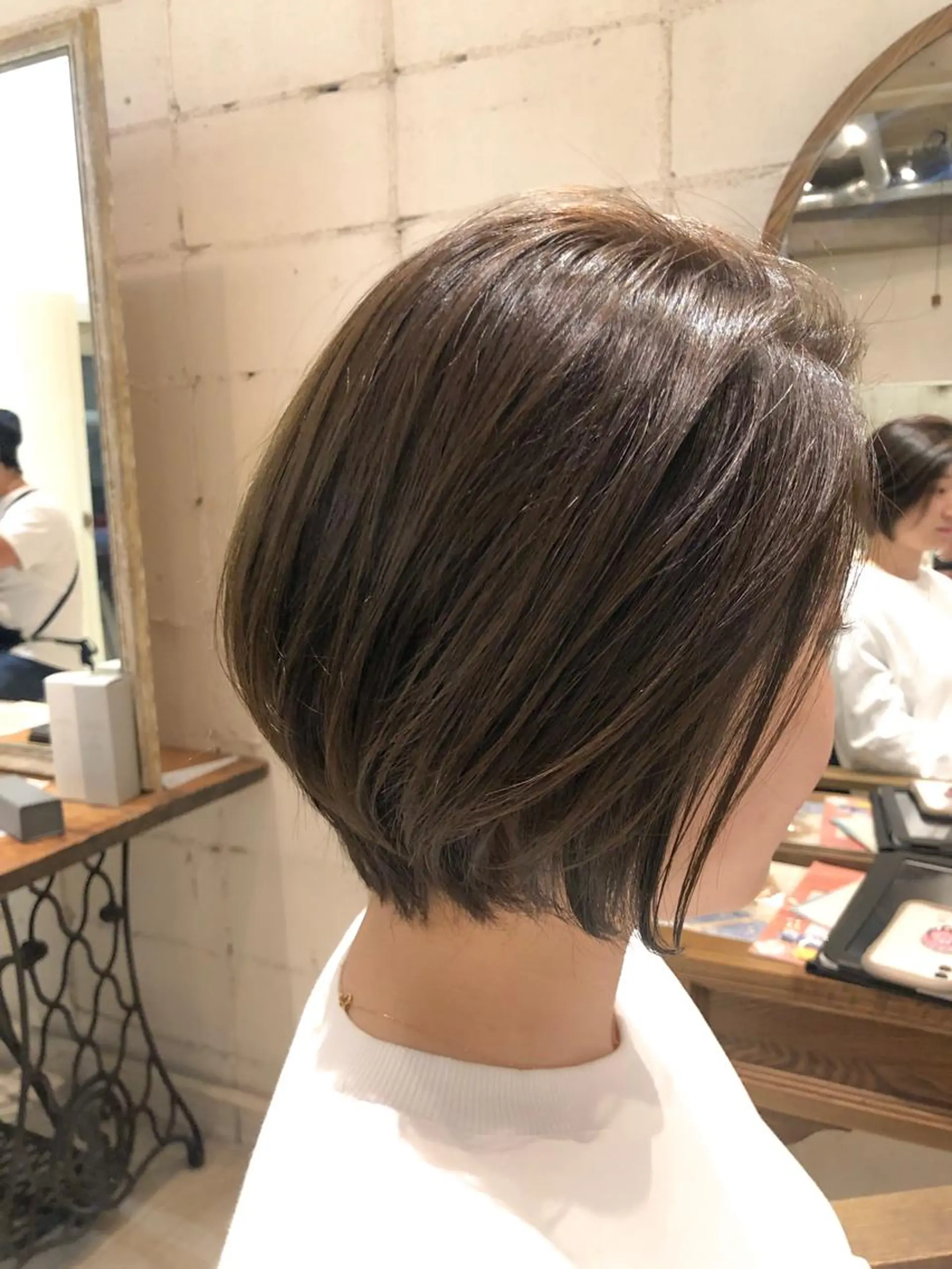 ショート カラー カット ヘアカラー ひろせ かなのヘアスタイル