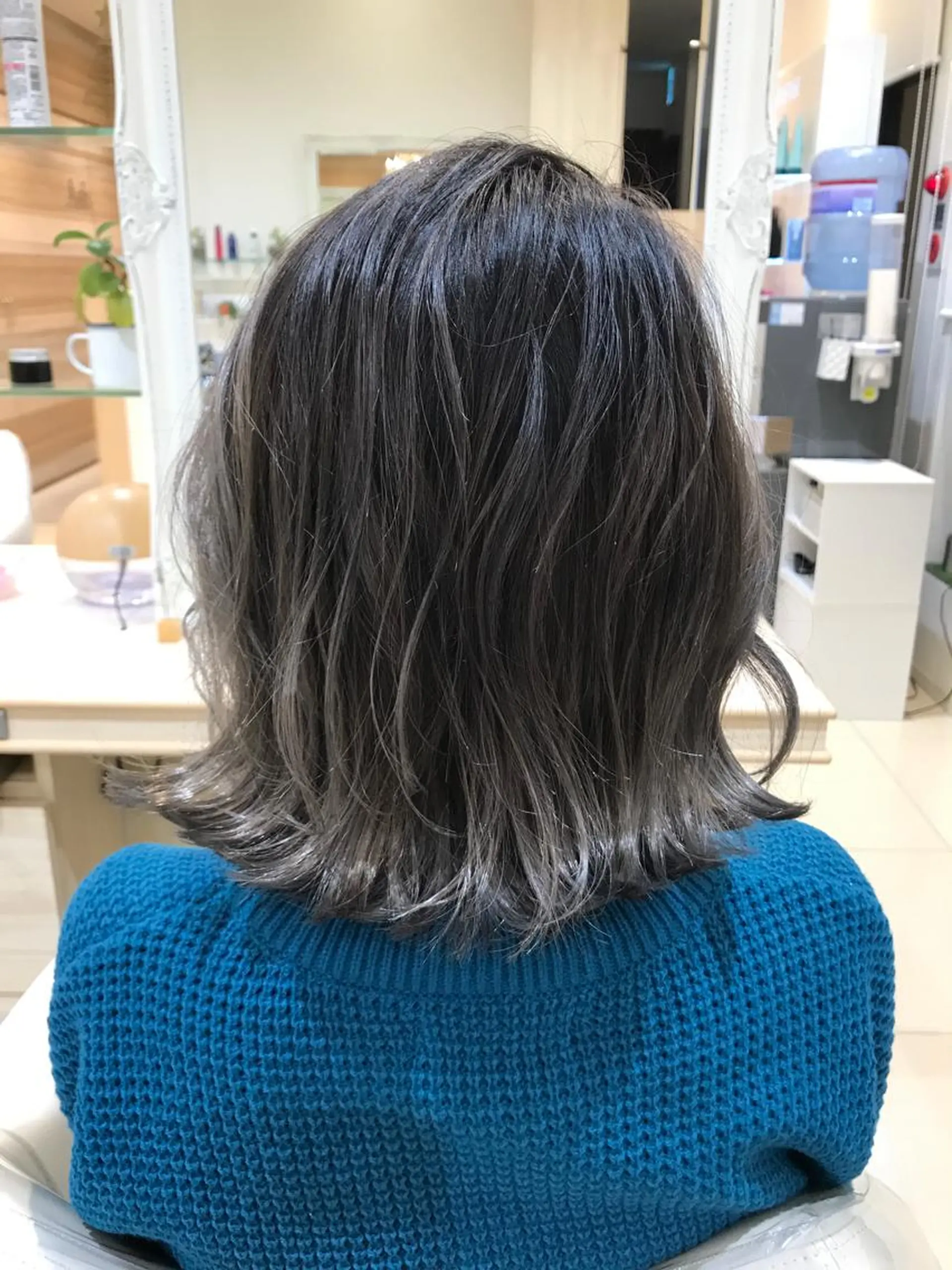 ミディアム カラー グラデーションカラー ハイライトカラー ハイライト 内田 敦士のヘアスタイル