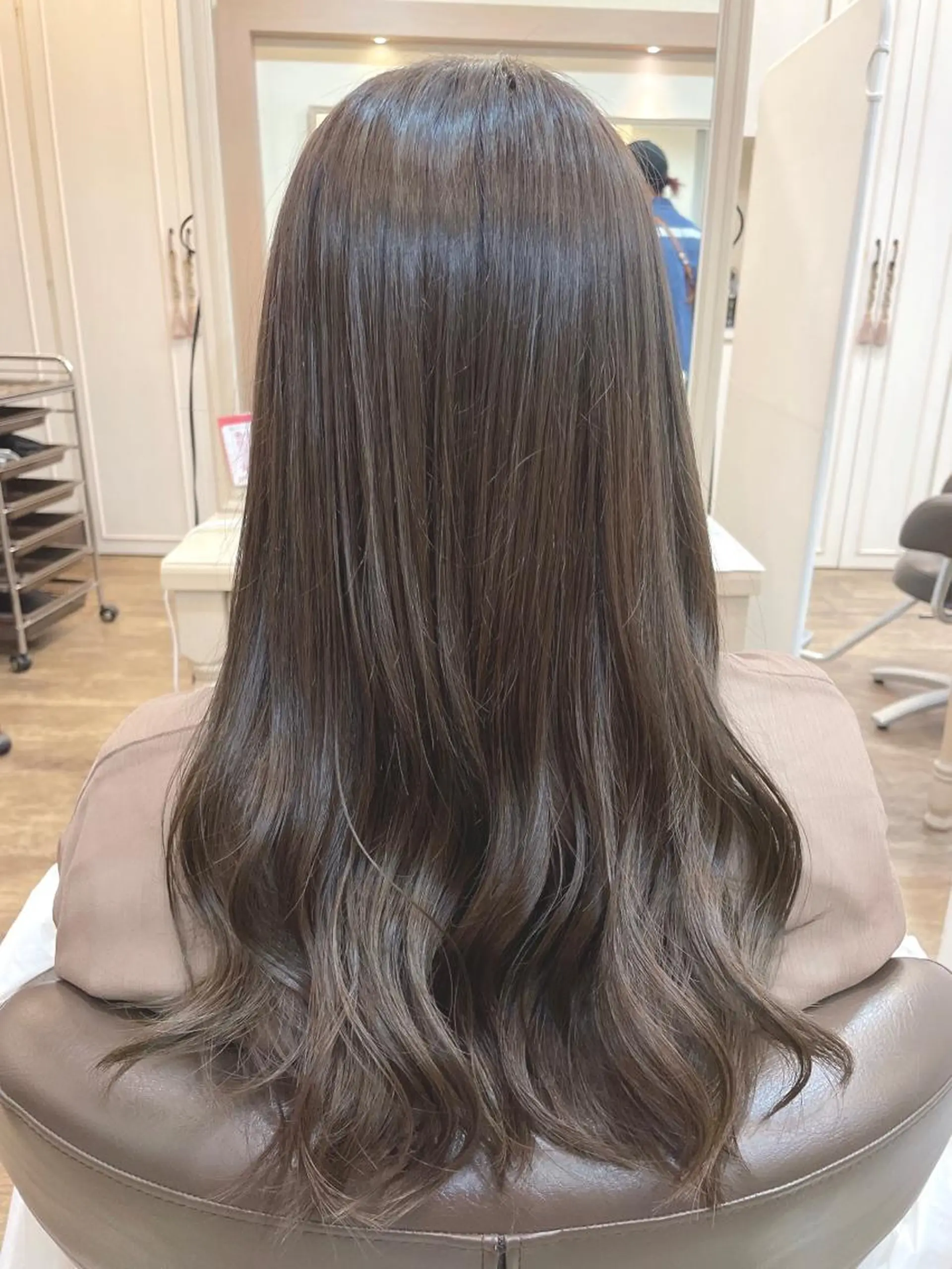 ロング カラー アッシュ ベージュカラー カット トリートメント メンズパーマ🌀/ 中村郁未のヘアスタイル