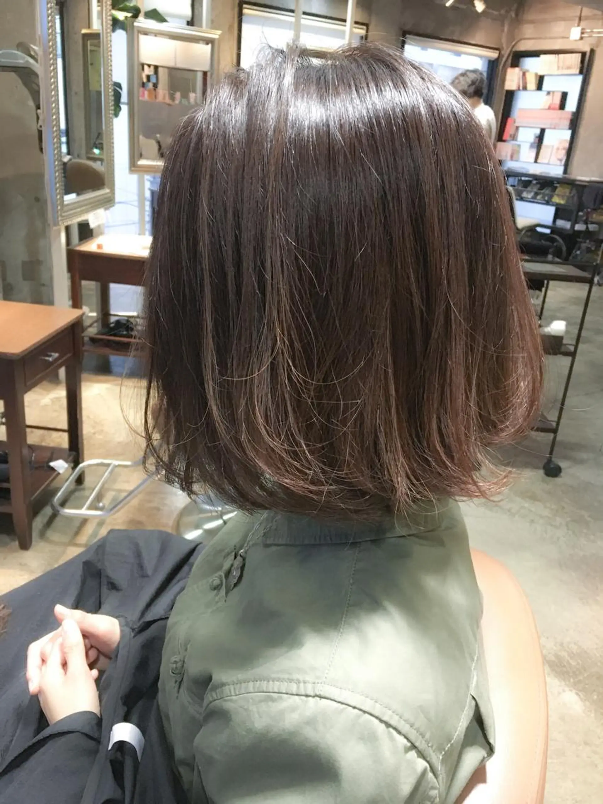 ミディアム カラー アッシュ ベージュカラー グラデーションカラー ハイライトカラー ハイライト 北條 優輝のヘアスタイル