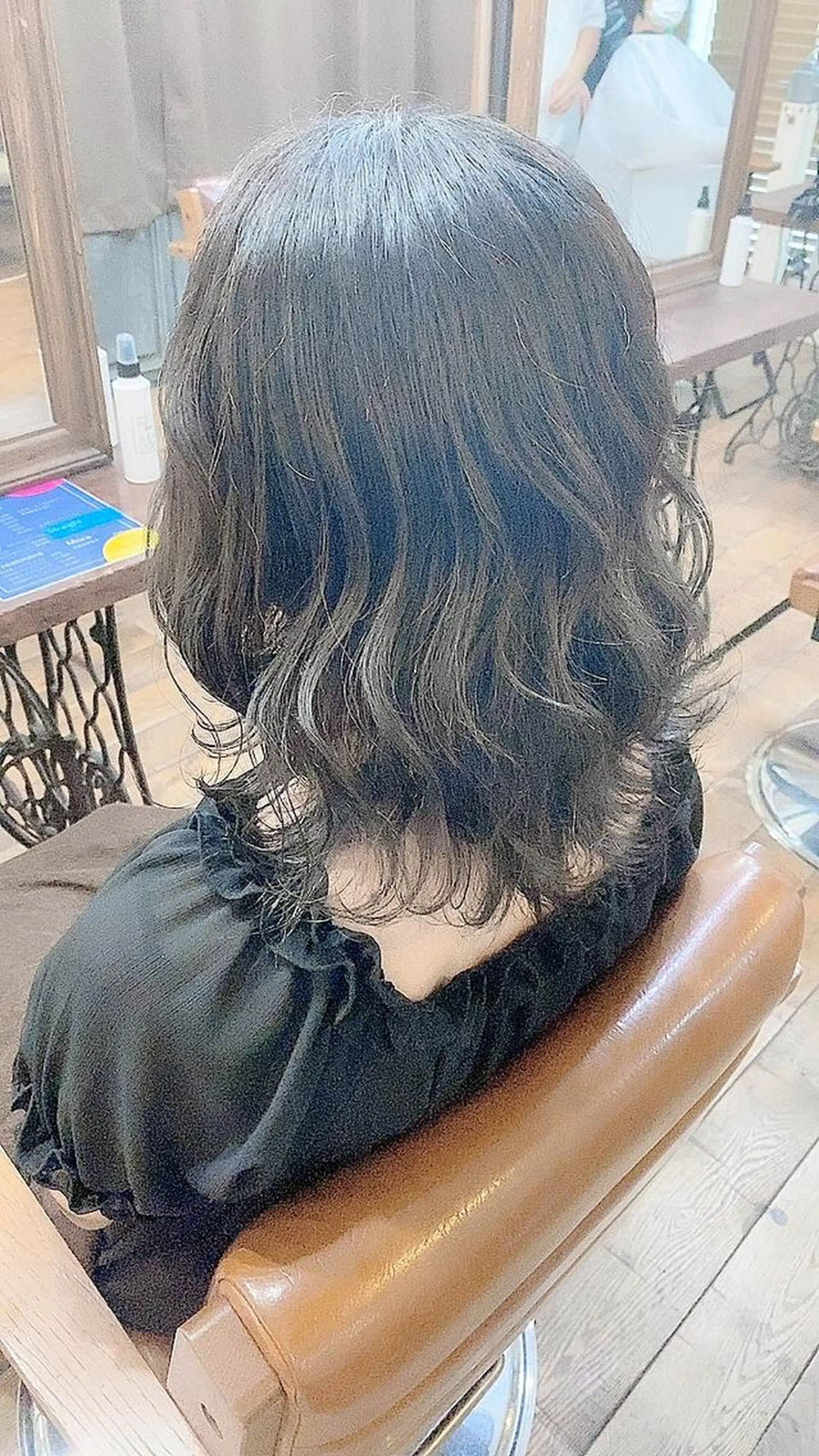 ミディアム カラー ヘアアレンジ バレイヤージュ ブリーチ レイヤーカット 國分 伸也のヘアスタイル