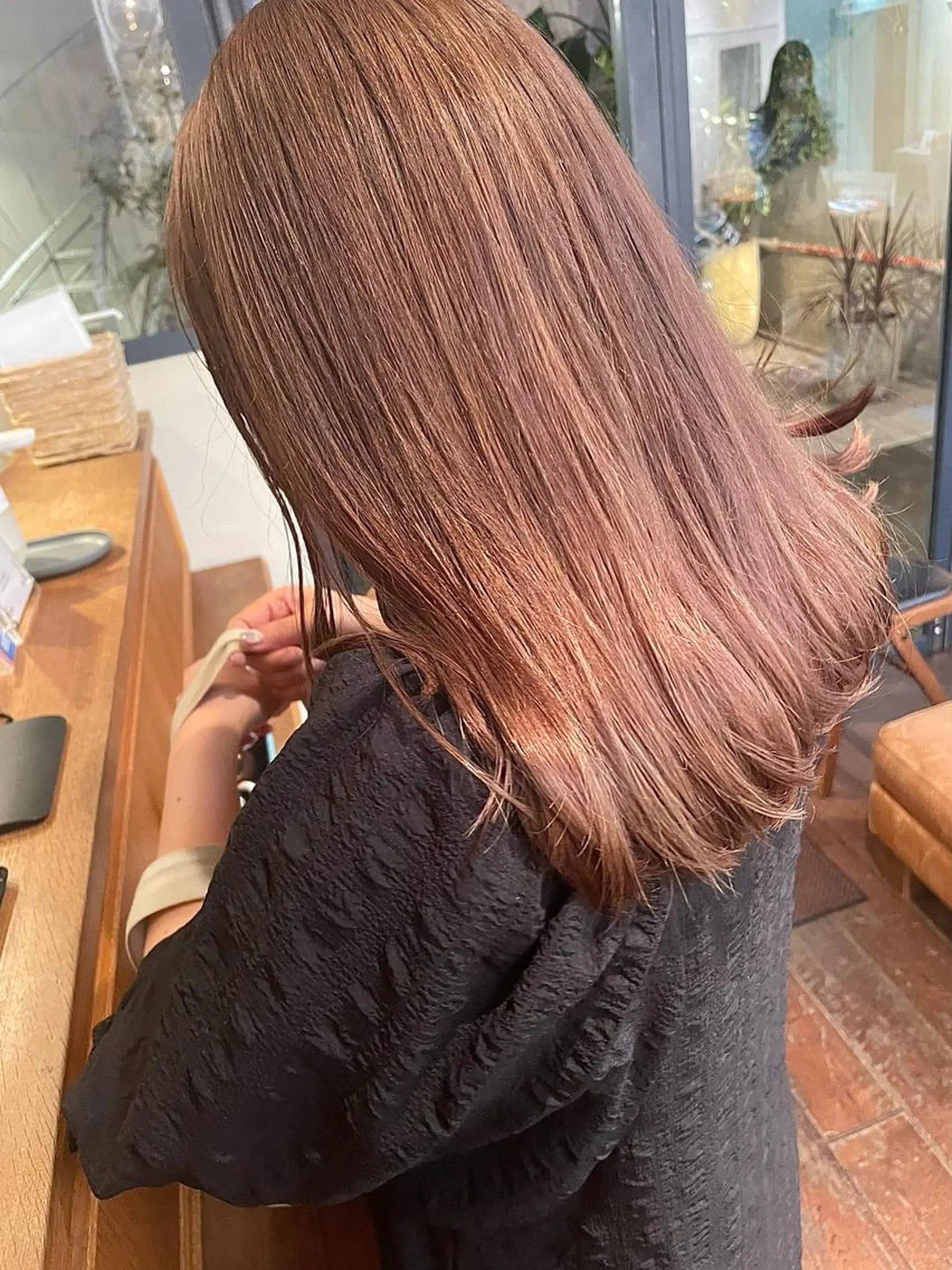 セミロング カラー ヘアアレンジ 透明感カラー トリートメント 抜け感perm🌐 |kazaneのヘアスタイル