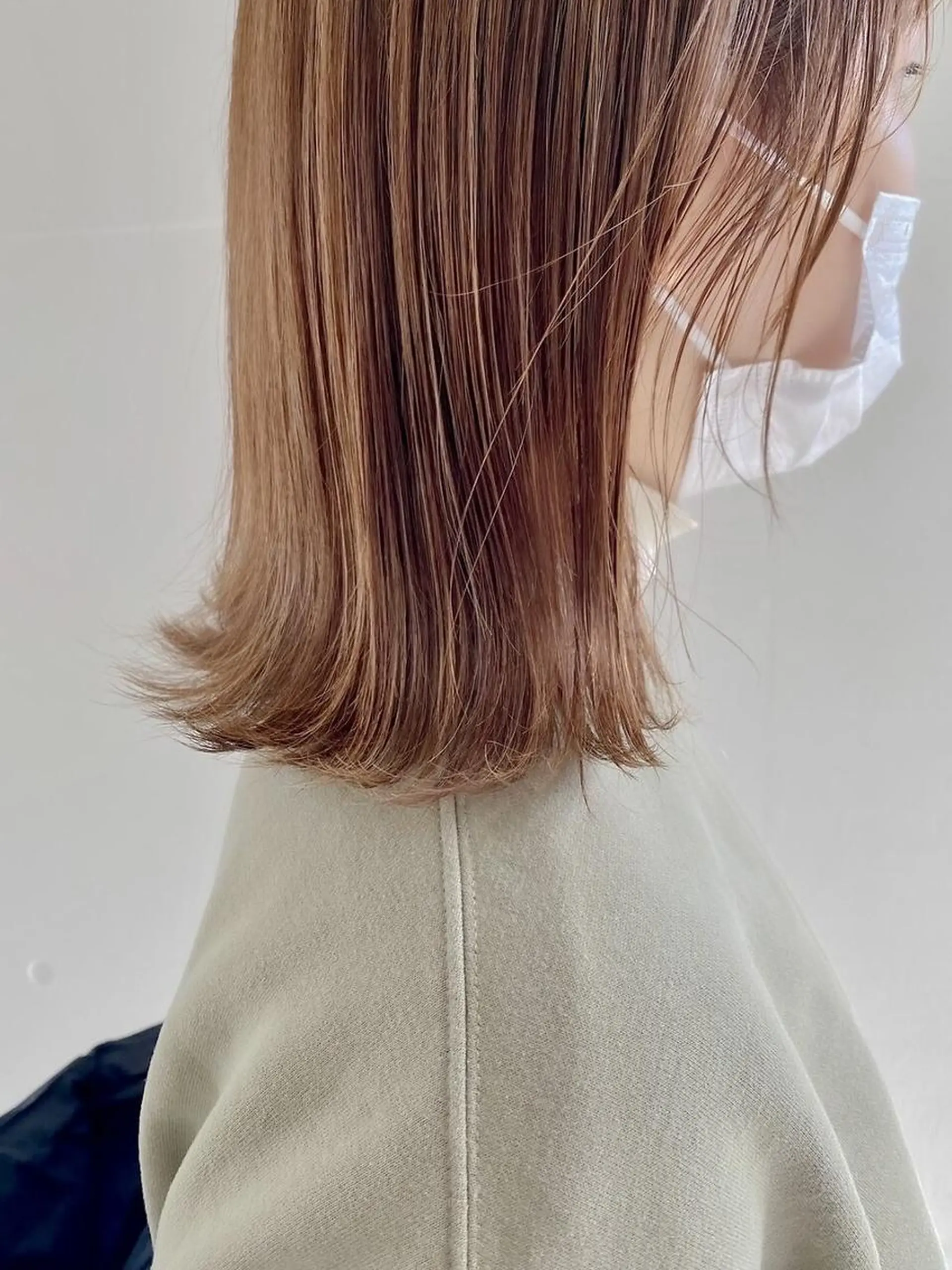 ミディアム カラー ベージュカラー 伸ばしかけ カット ヘアカラー 磯部   匠 /顔周りカット/艶髪のヘアスタイル