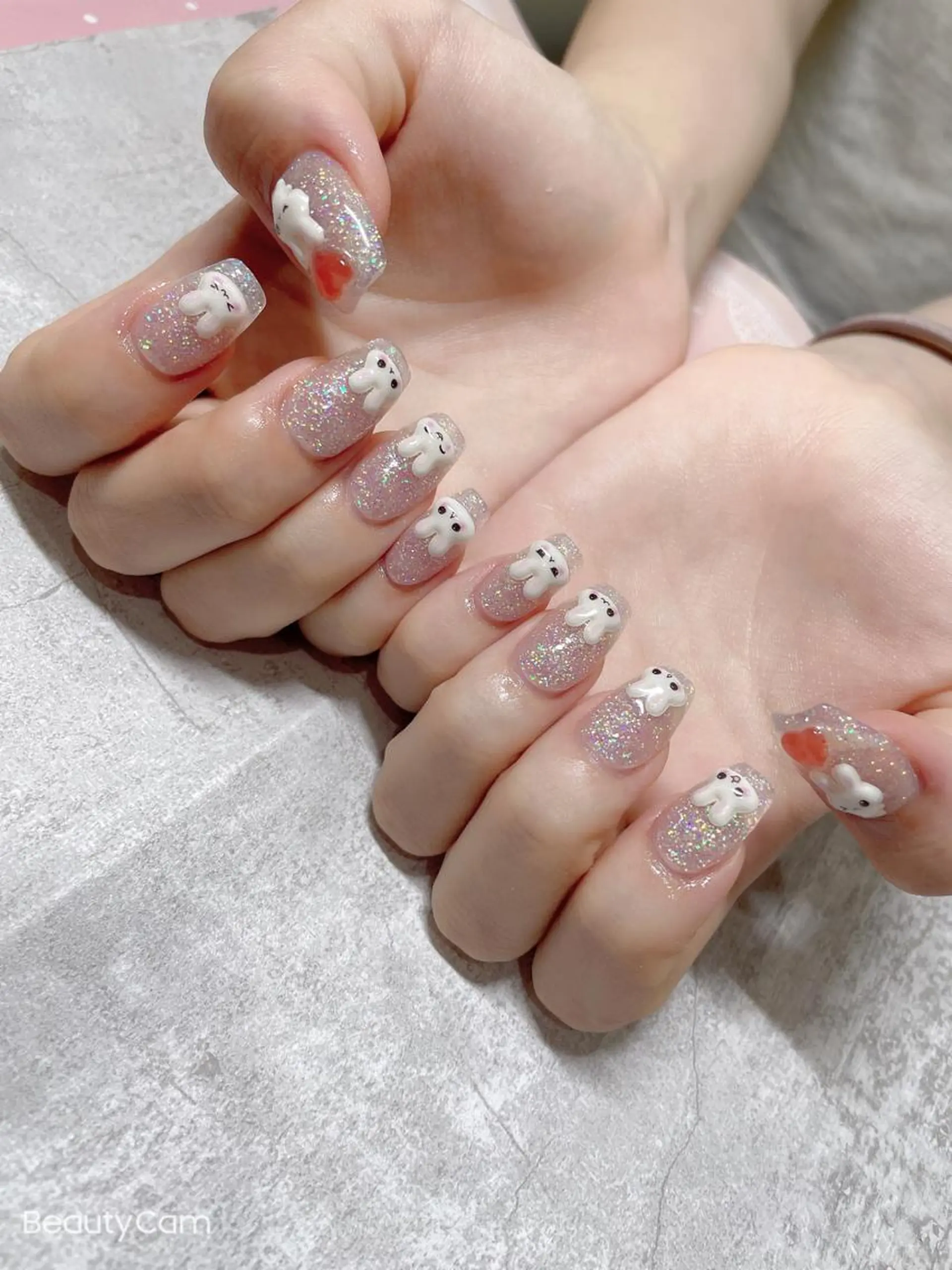 ミディアム ネイル ハンドネイル 《LB》ラブリエ Nail&eyeのマツエク・マツパデザイン