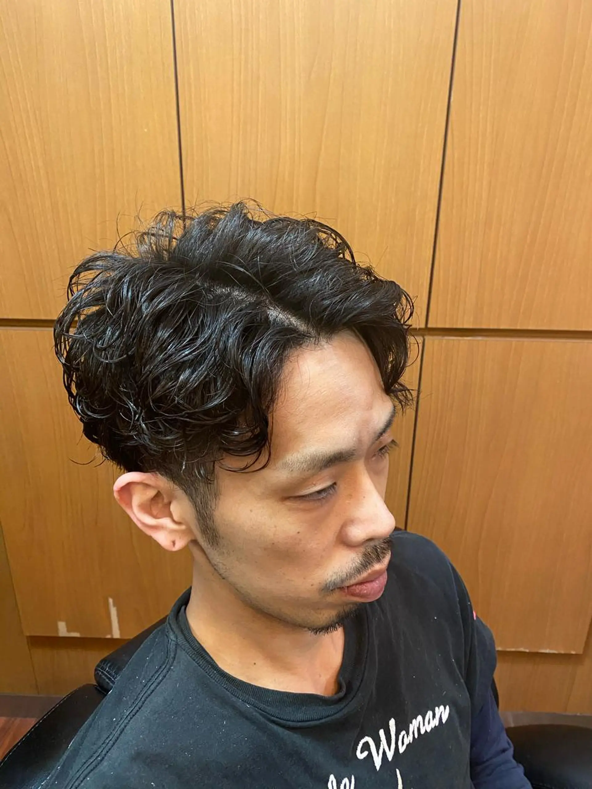 パーマ プレミアムバーバーヒロ銀座所属・成田 知佳のヘアスタイル