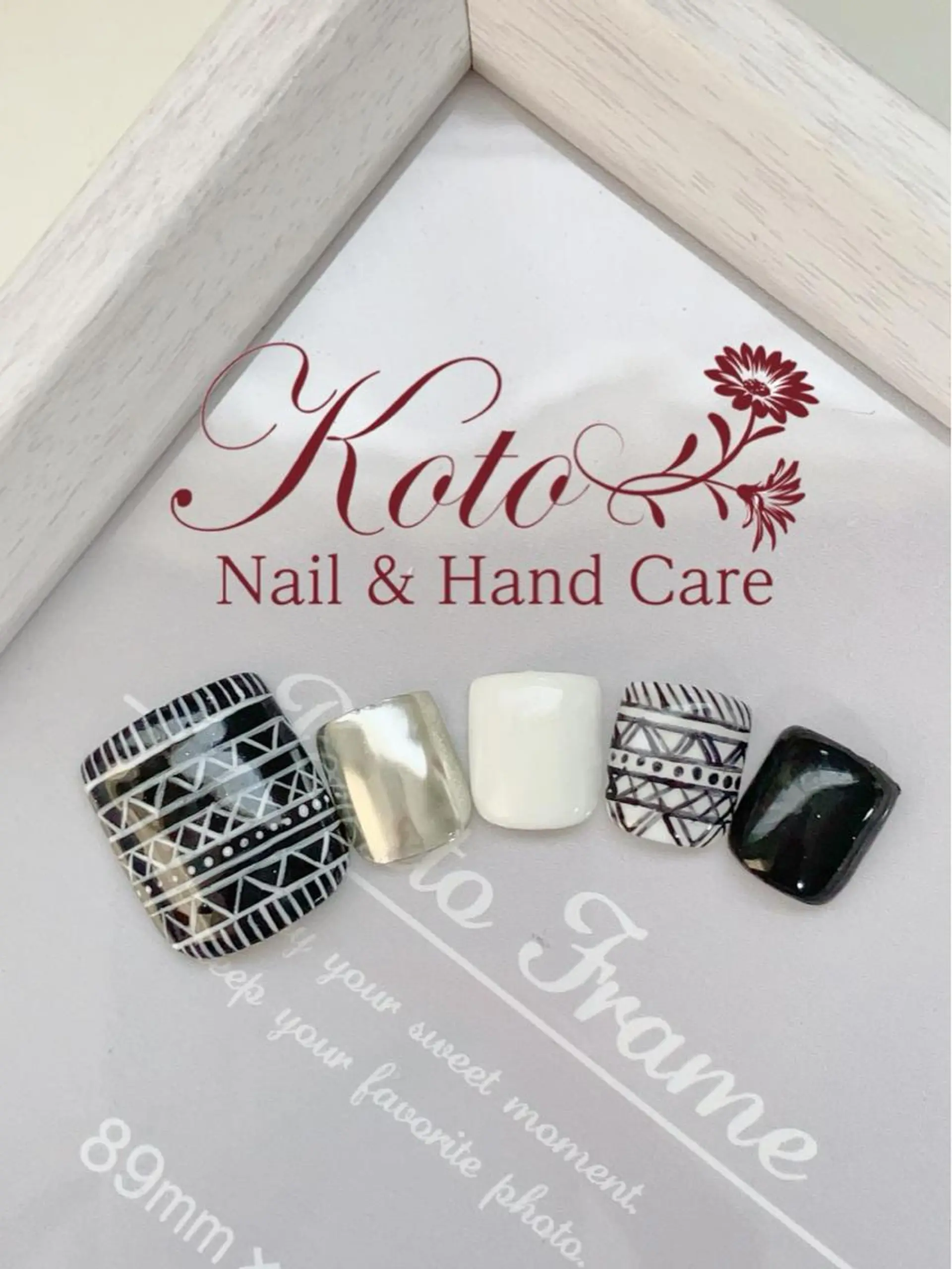 ネイル 長さ出し フットネイル フレンチネイル ジェルネイル ラメ(グリッター) Risa ネイルサロンKOTOのネイルデザイン