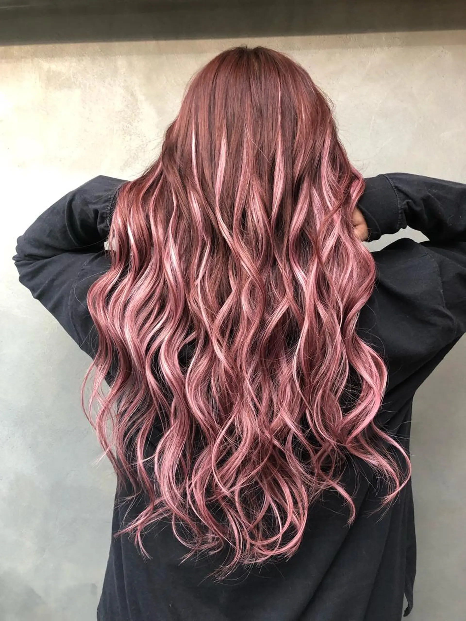 ロング シールエクステ エクステ rollen所属・美魔女 美容師NAOのヘアスタイル