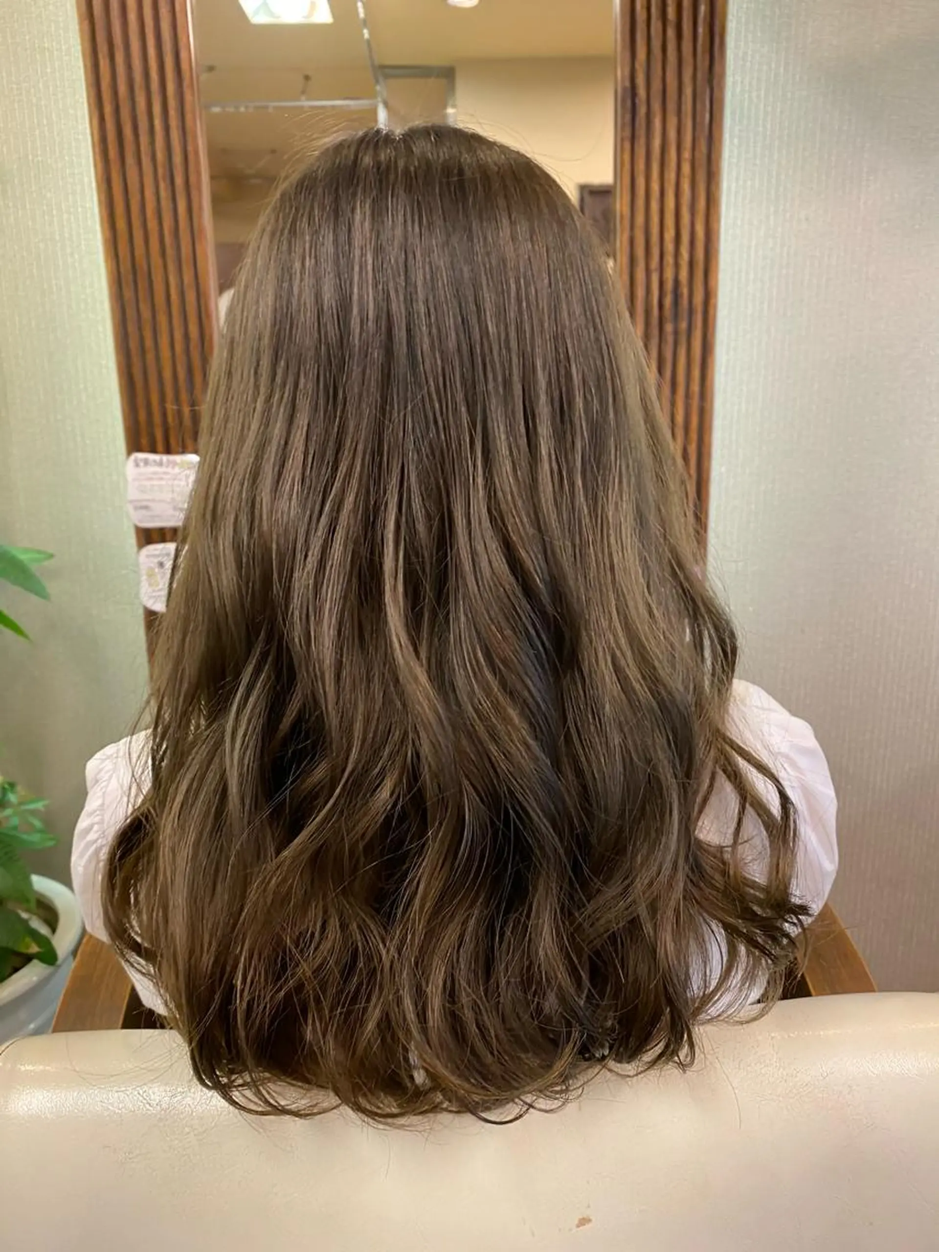 セミロング カラー ヘアアレンジ ヘアカラー トリートメント 加藤 瑠美のヘアスタイル