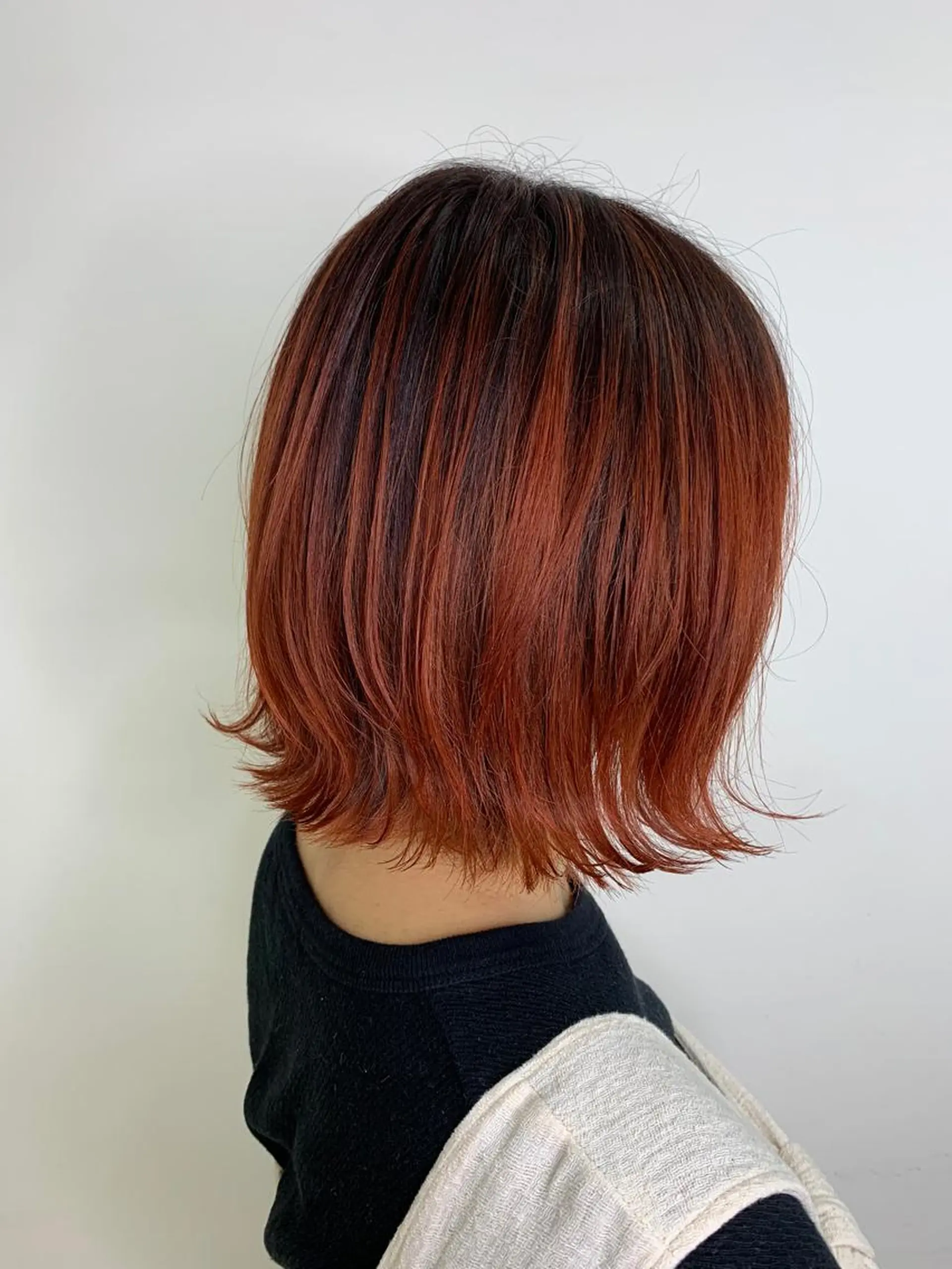 ミディアム カラー ブリーチ ボブ 外ハネヘア ヘアカラー 卒業式受付中🌻 肥田亜沙美のその他イメージ