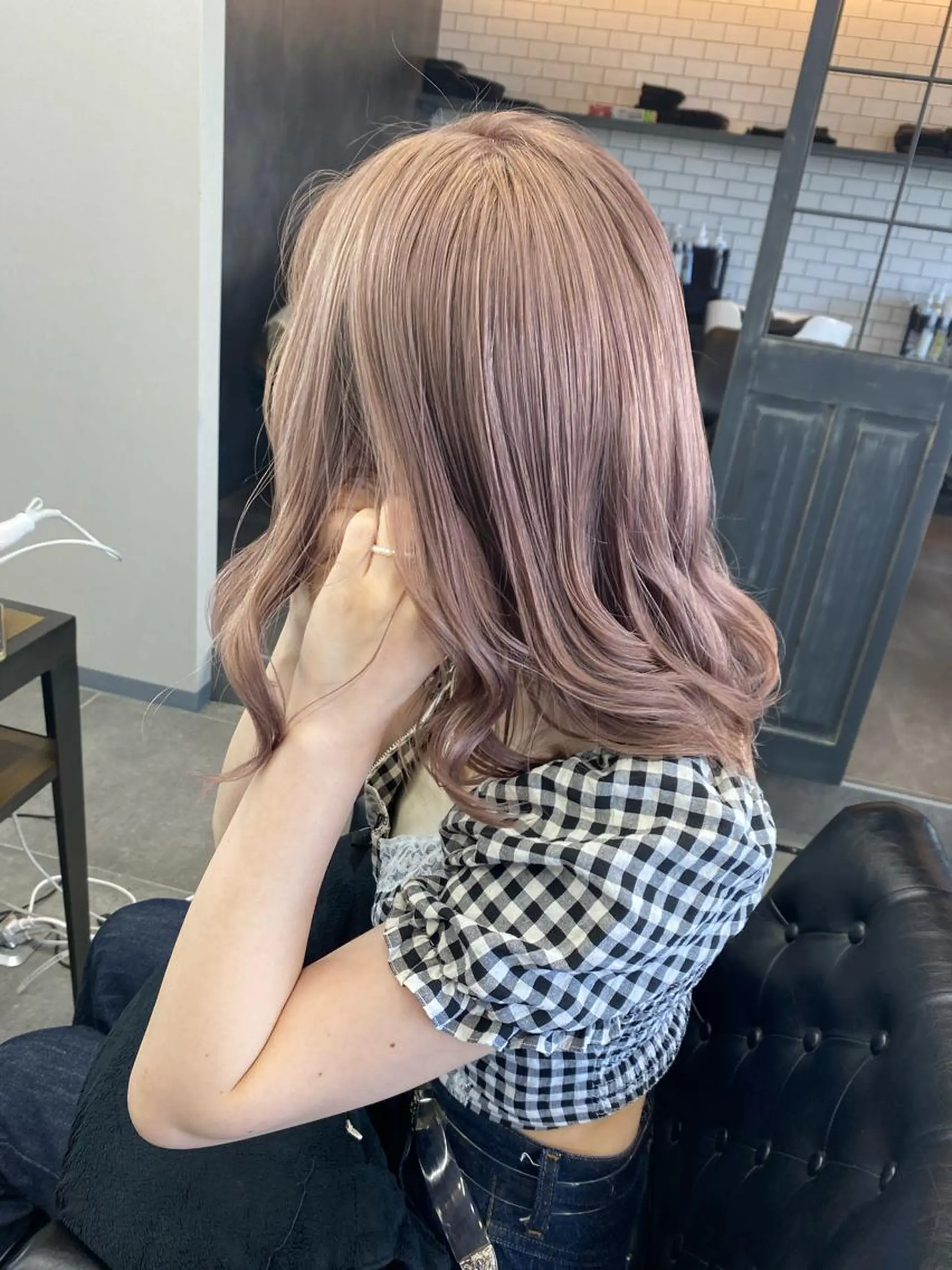 セミロング maco 艶感ハイトーン🦋のヘアスタイル