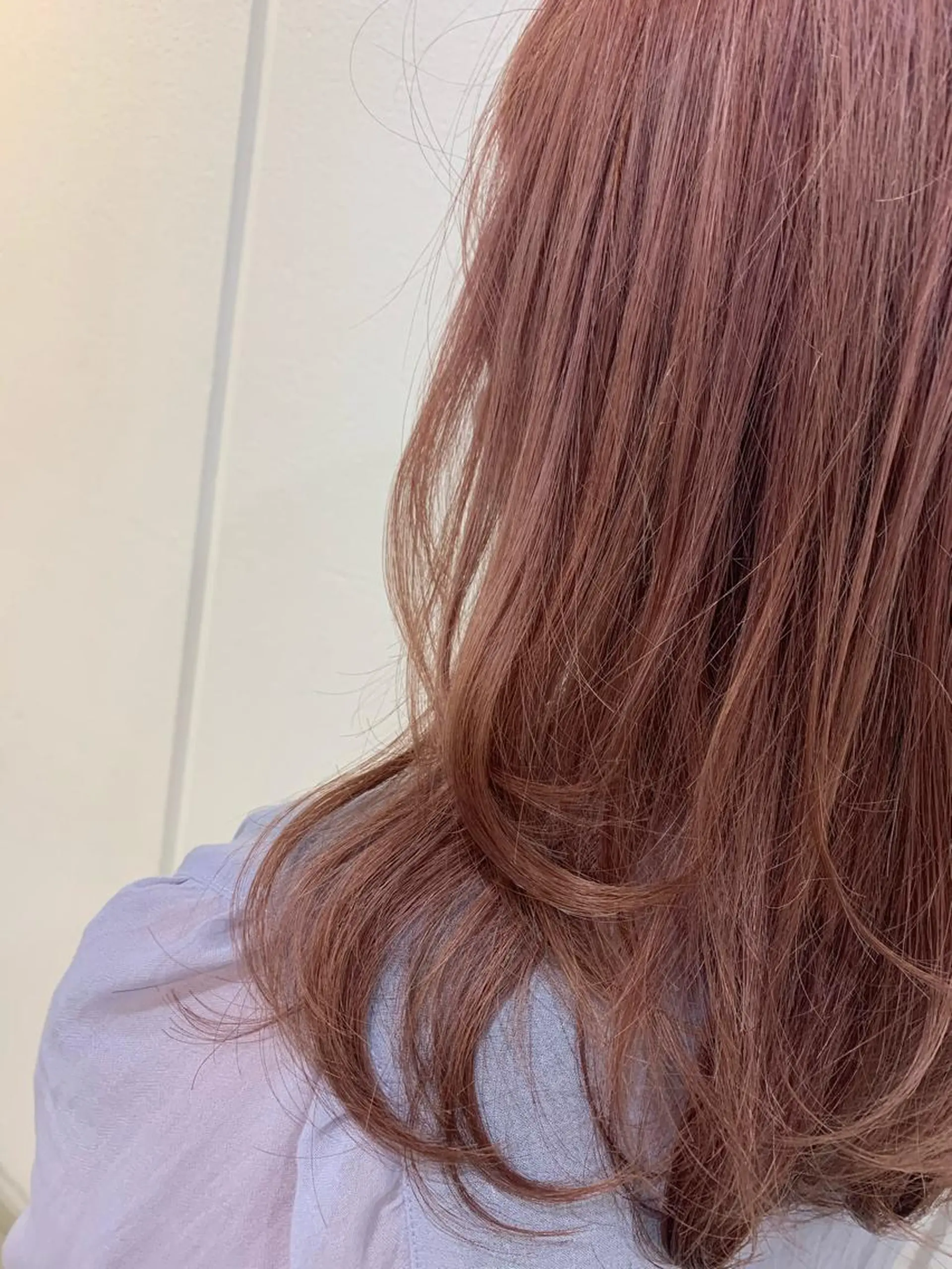 セミロング カラー ピンクカラー Lolonois梅田 /Okazaki:)のヘアスタイル