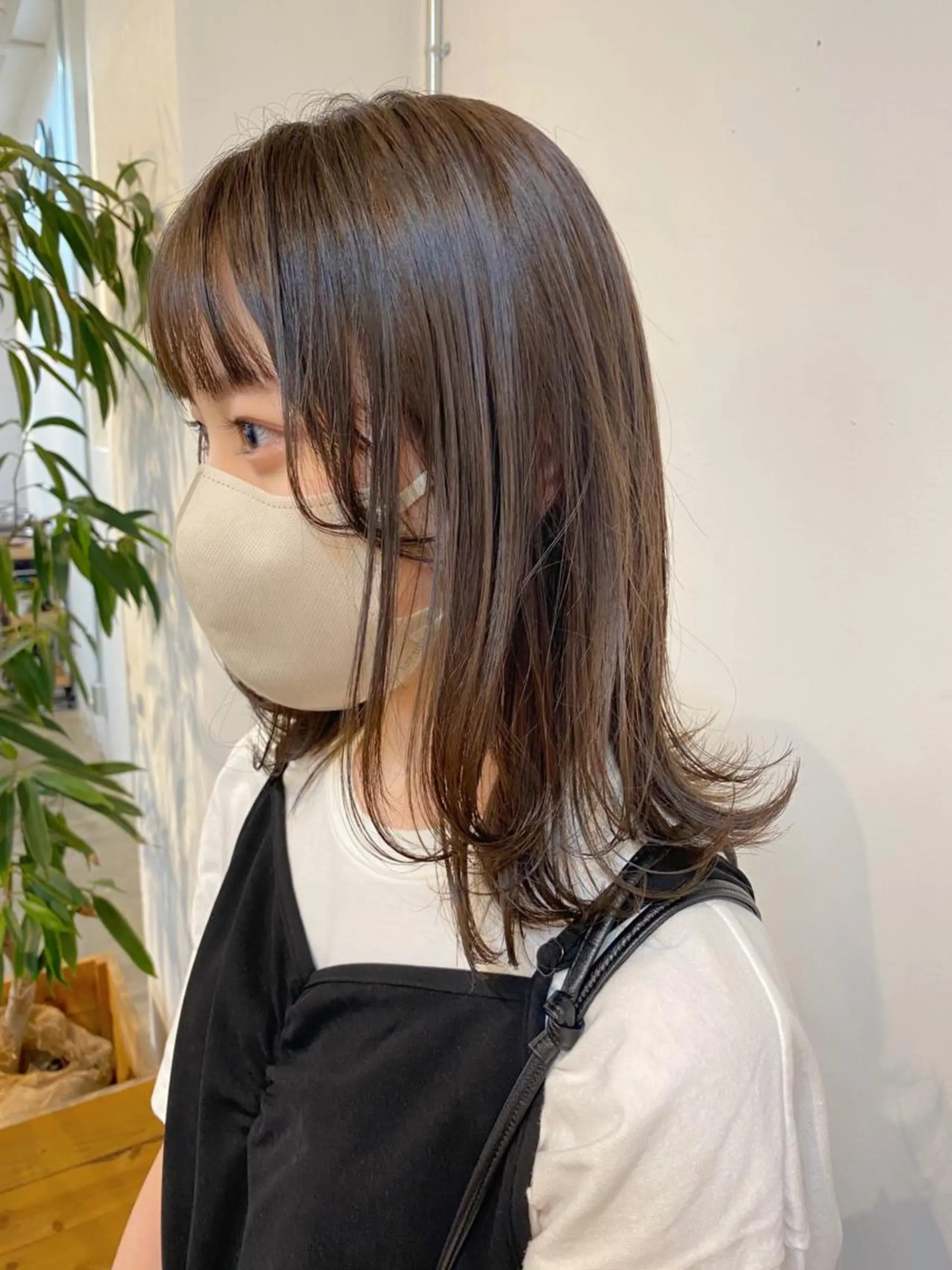 ミディアム カラー ベージュカラー レイヤーカット おくれ毛 ance ayelashアンセアイラッシュ薬院店所属・神原 ありさのマツエク・マツパデザイン