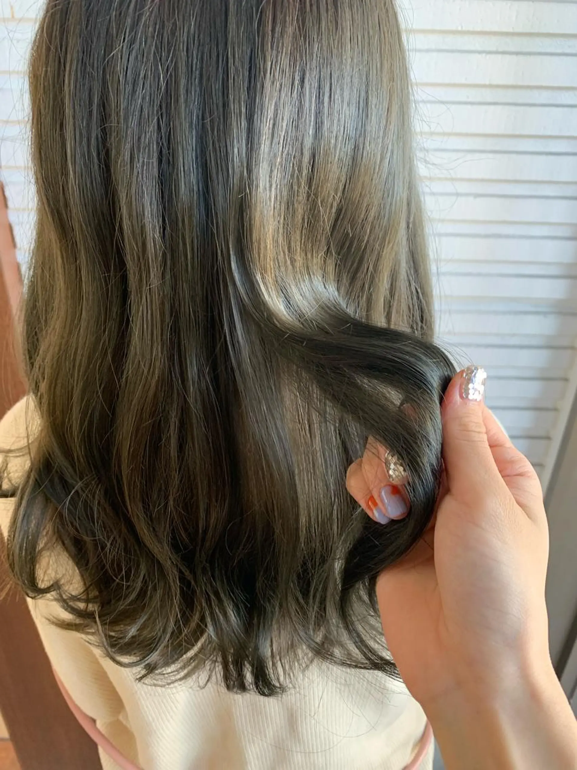 ロング ワタナベ アオイのヘアスタイル