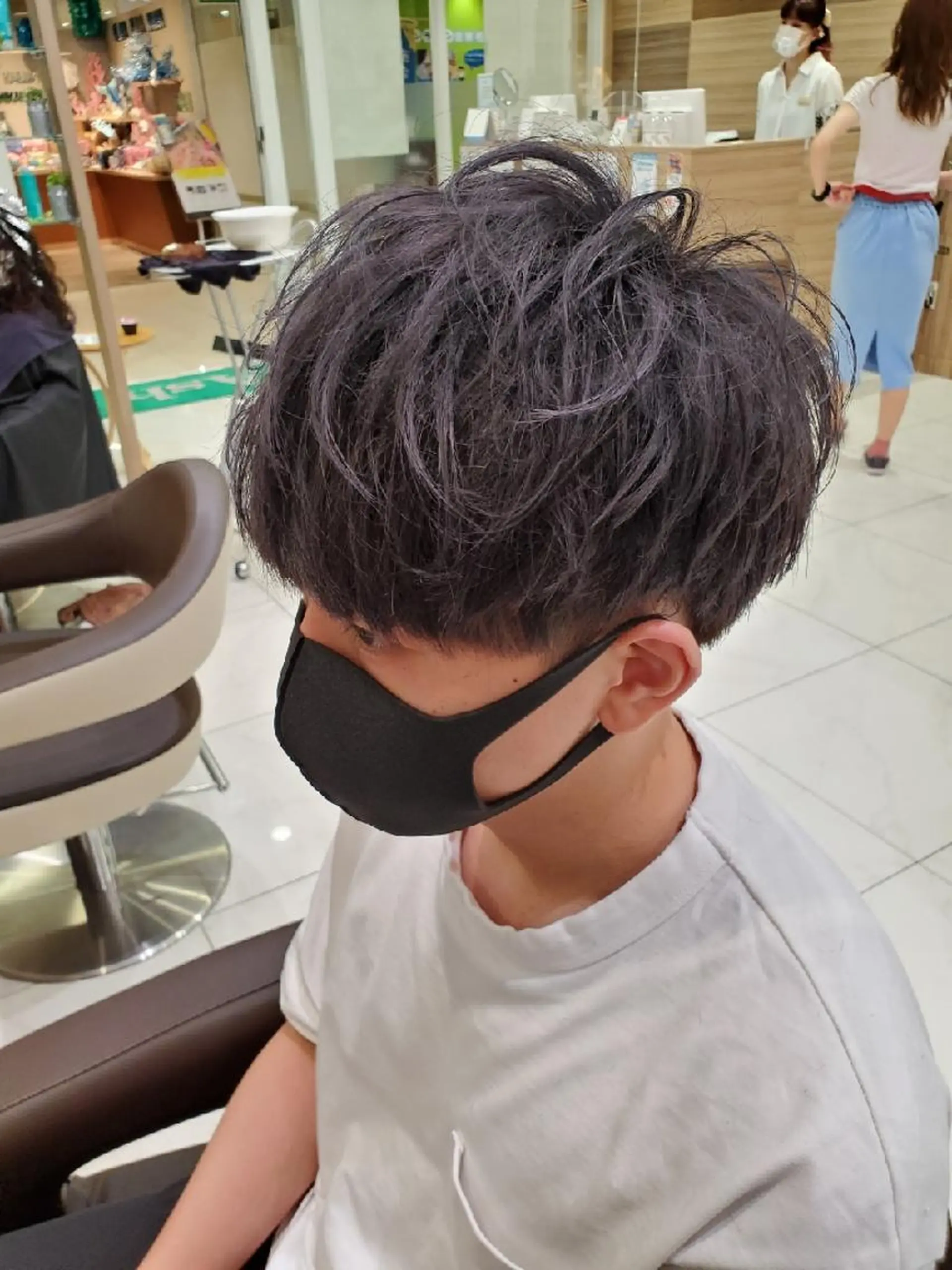 ショート カラー ブリーチ イルミナカラー ラベンダーカラー ラベンダーグレー 中村 和貴のヘアスタイル