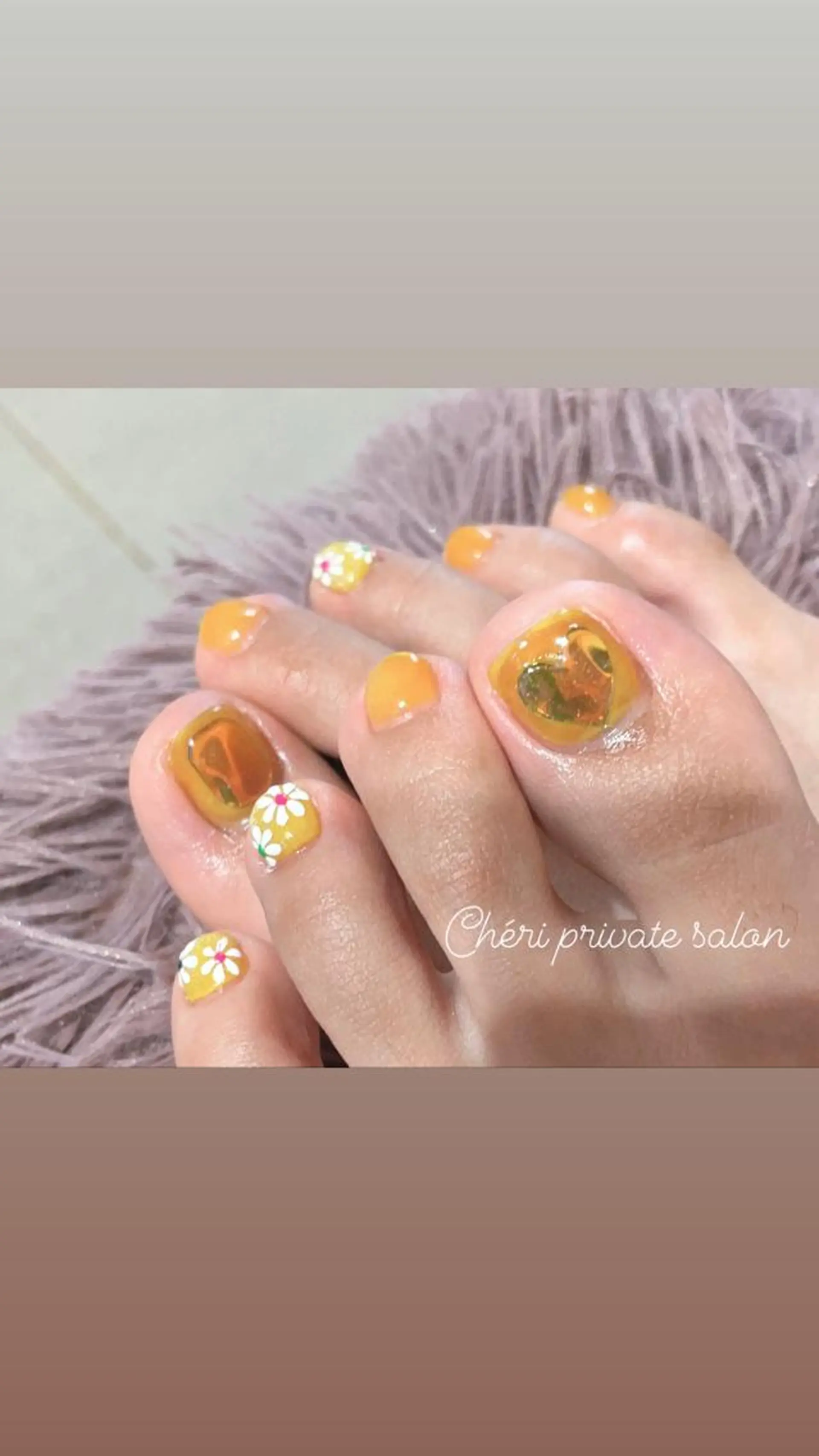 カラー ネイル イエローカラー クリアネイル 氷ネイル・うるうるネイル 黄色 Chérinail 爪のお手入れのネイルデザイン