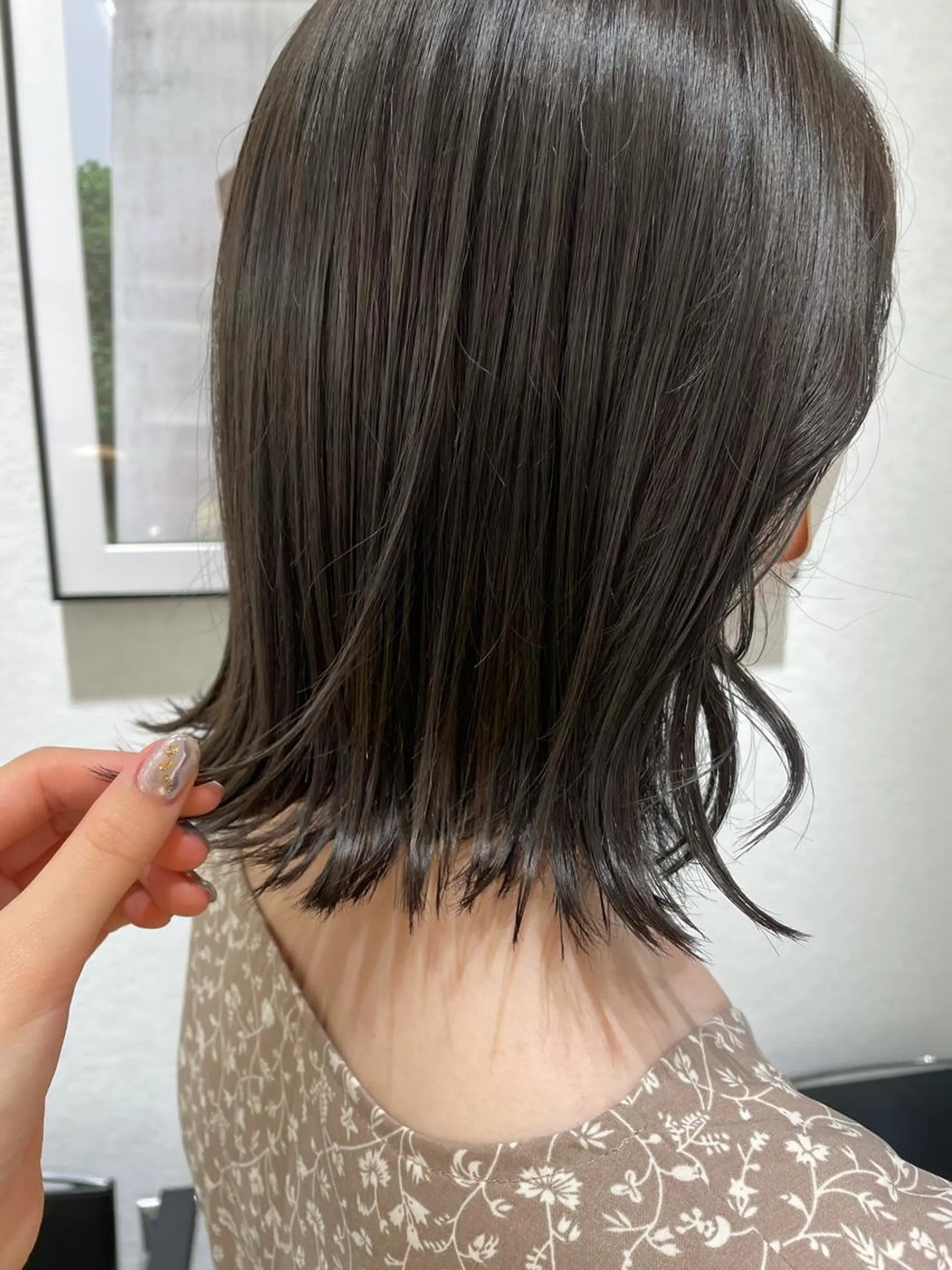 ミディアム karin/インナー カラー/北名古屋市のヘアスタイル