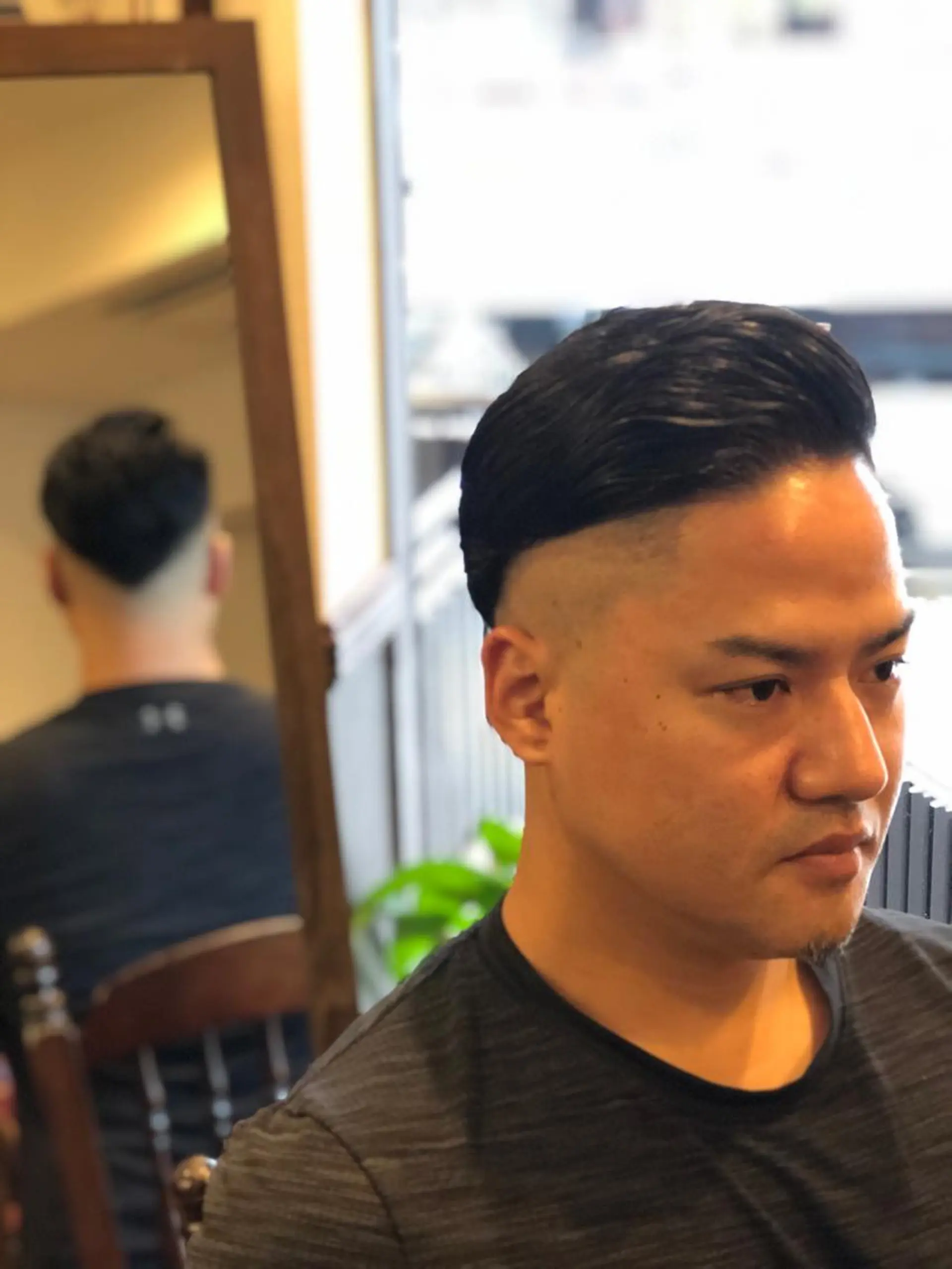 メンズ バーバーウテナ2号店所属・メンズ専門 AKIRAのヘアスタイル