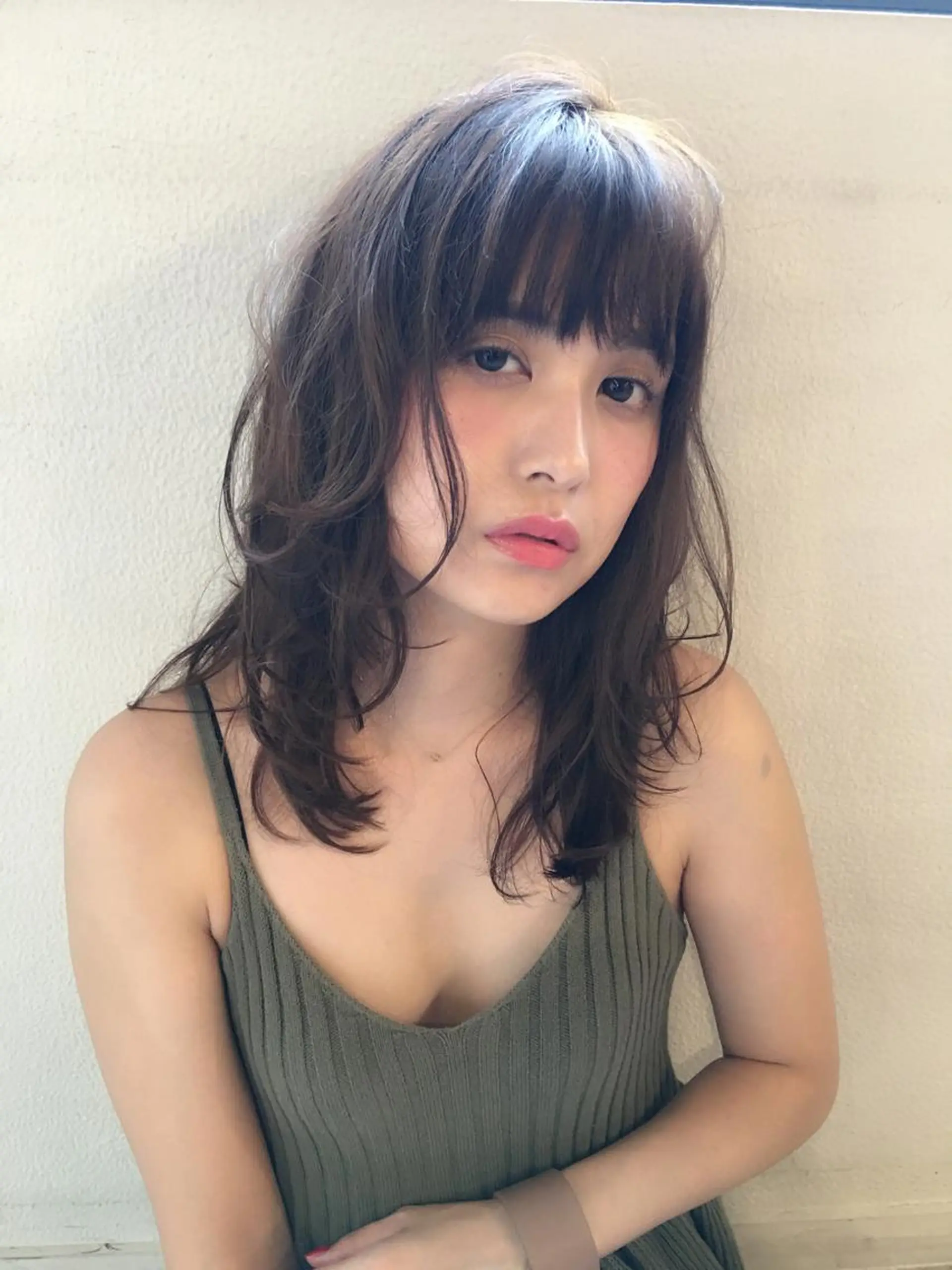 ミディアム セミロング 鎌倉 彩のヘアスタイル