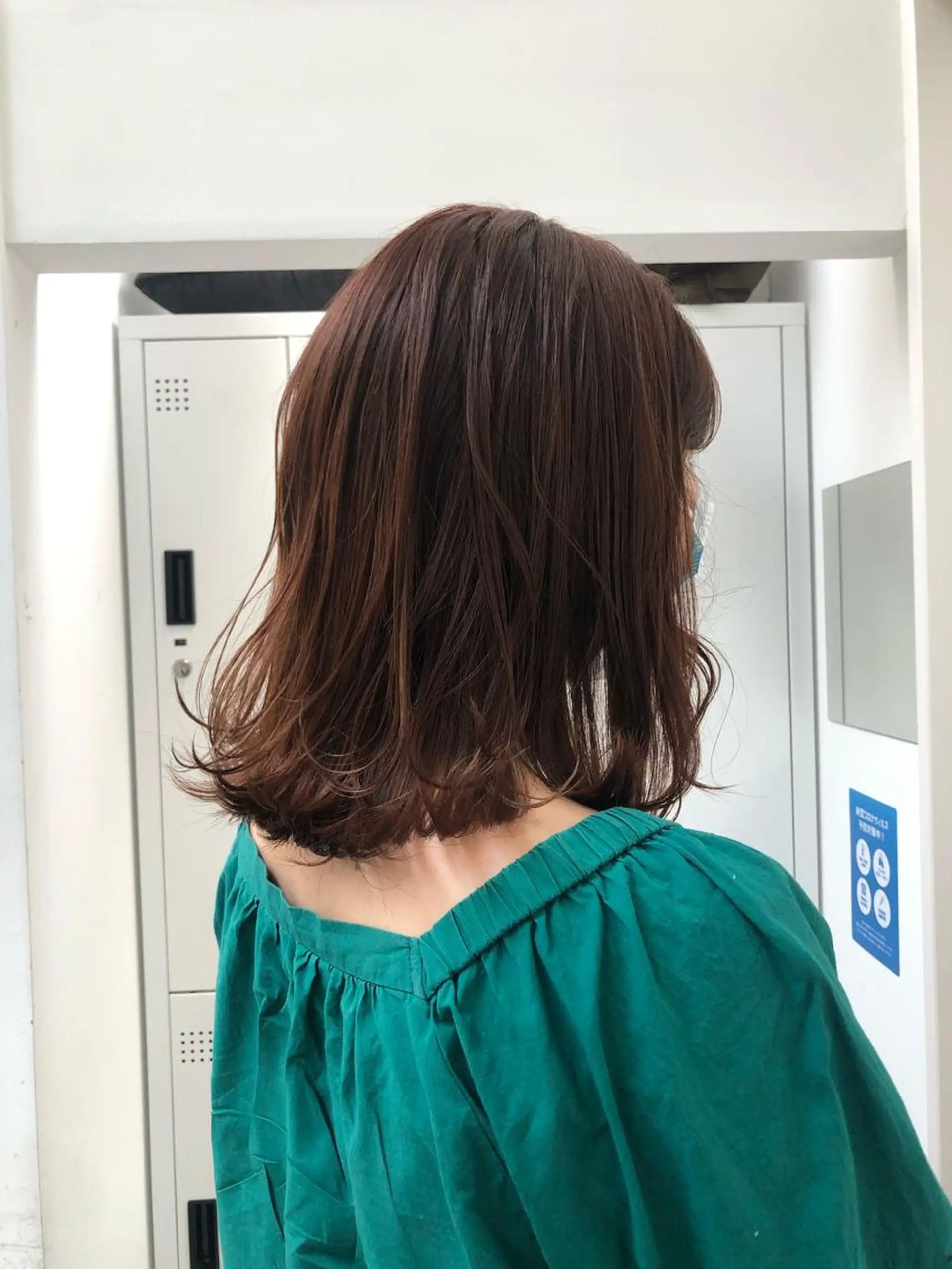 ミディアム カラー miyu ハイトーン/レイヤーのヘアスタイル