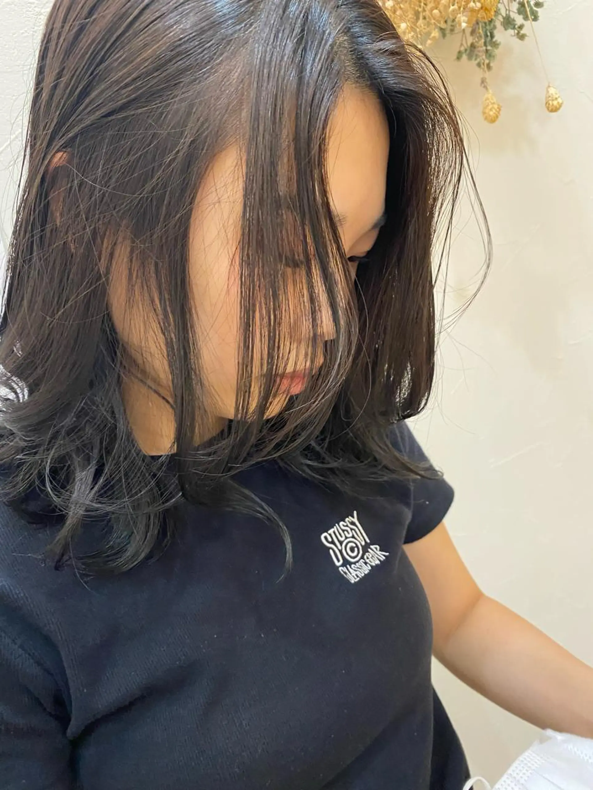 セミロング カラー ヘアアレンジ 黒髪 ブルーカラー ブルーブラック かえ🩶韓国ボブ🎀 透明感カラー🥣のヘアスタイル