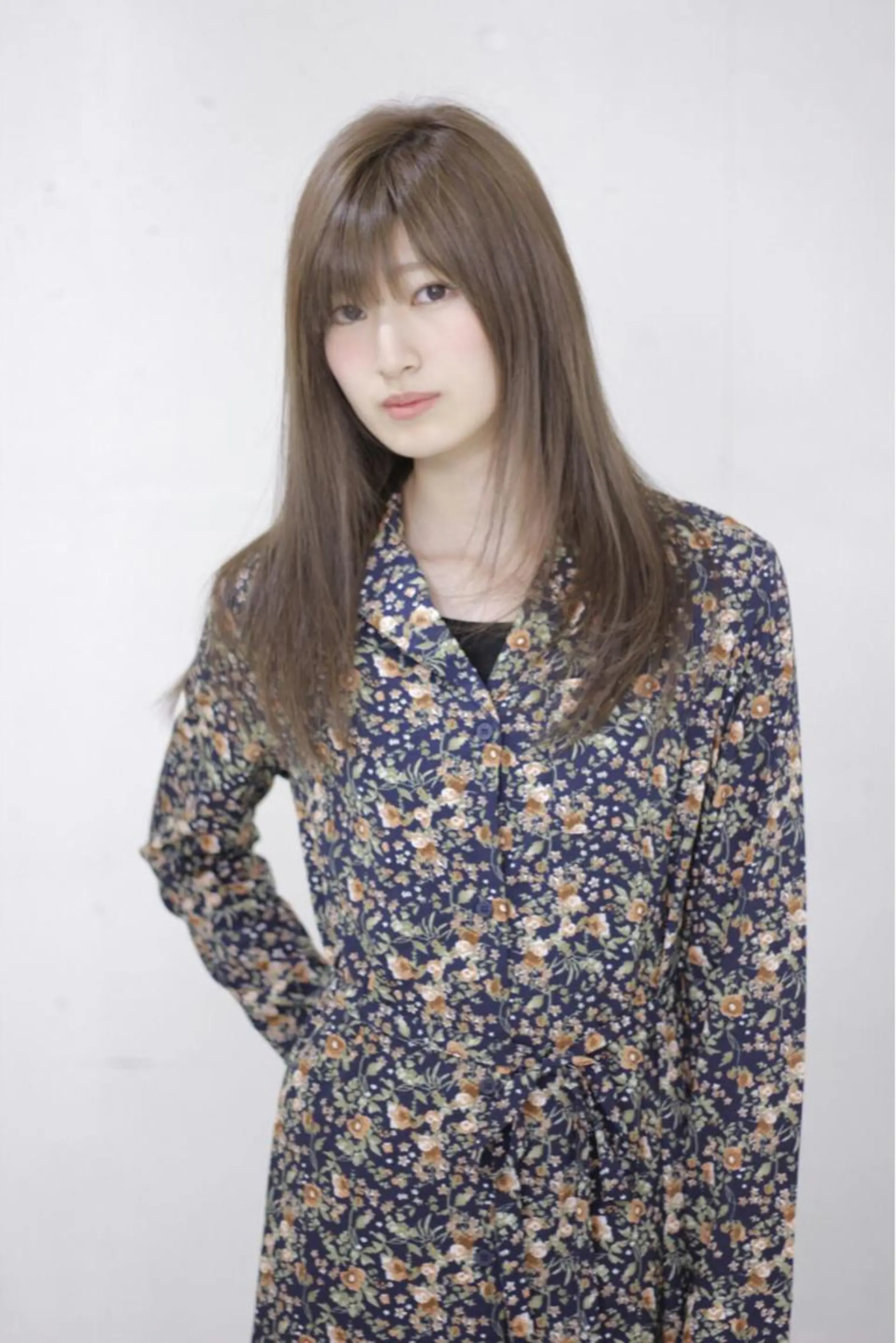 ロング 相原 瞳のヘアスタイル