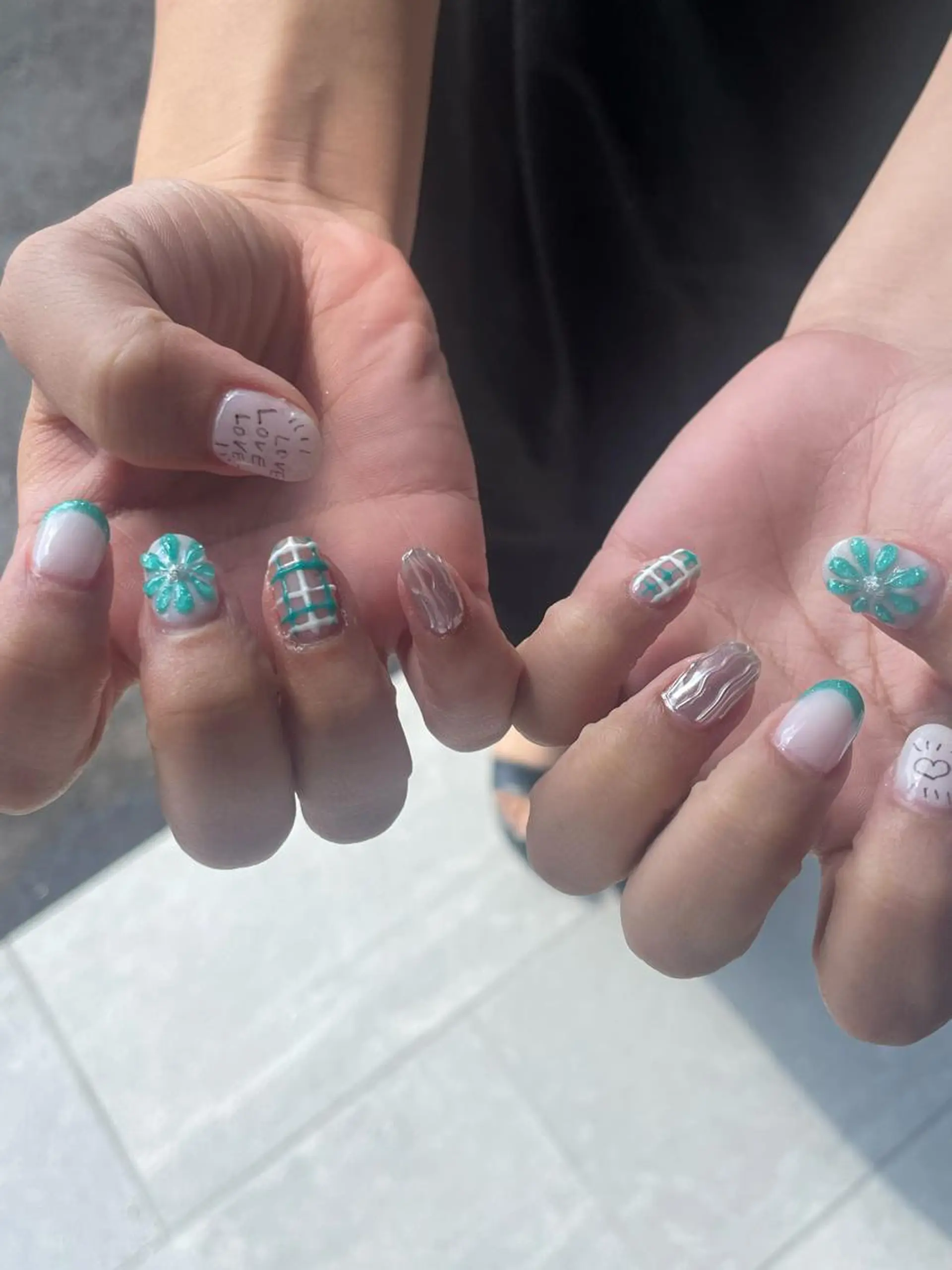 ネイル 伊藤 あかねのネイルデザイン