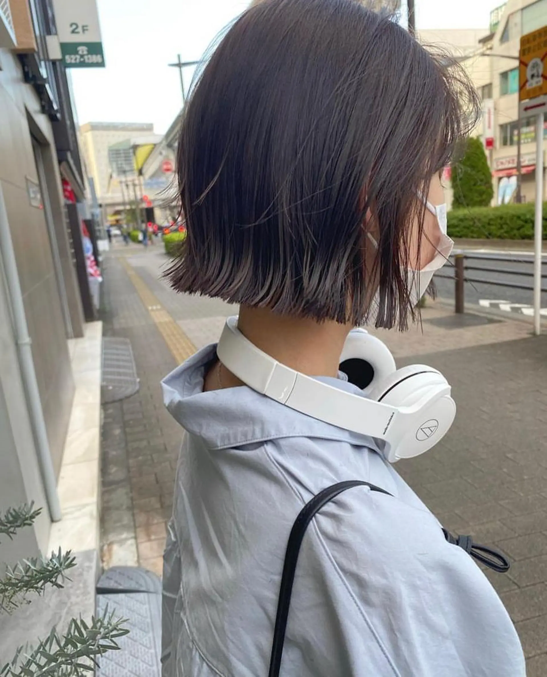 ショート 切りっぱなしボブ ボブ カット ボブ/ハイトーン REINAのヘアスタイル