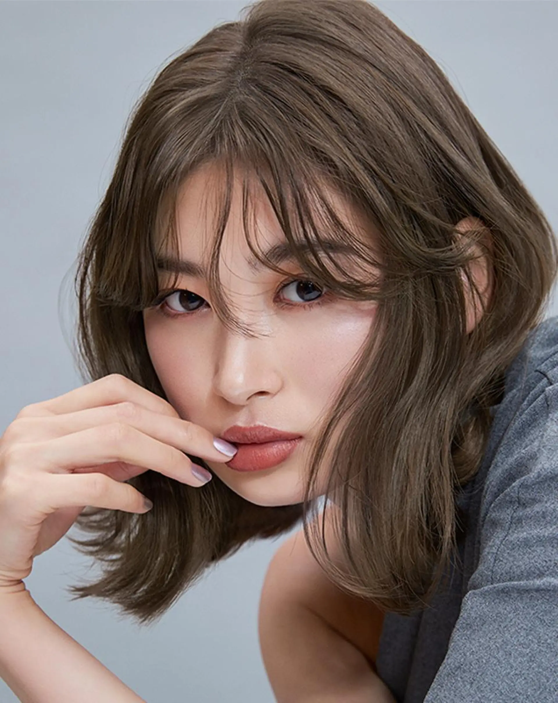 ロング アッシュ ピンクブラウン 伸ばしかけ ハイライト 髪質改善 カット ヘアカラー ルーチェヘアー 北摂エリアNo.1のヘアスタイル