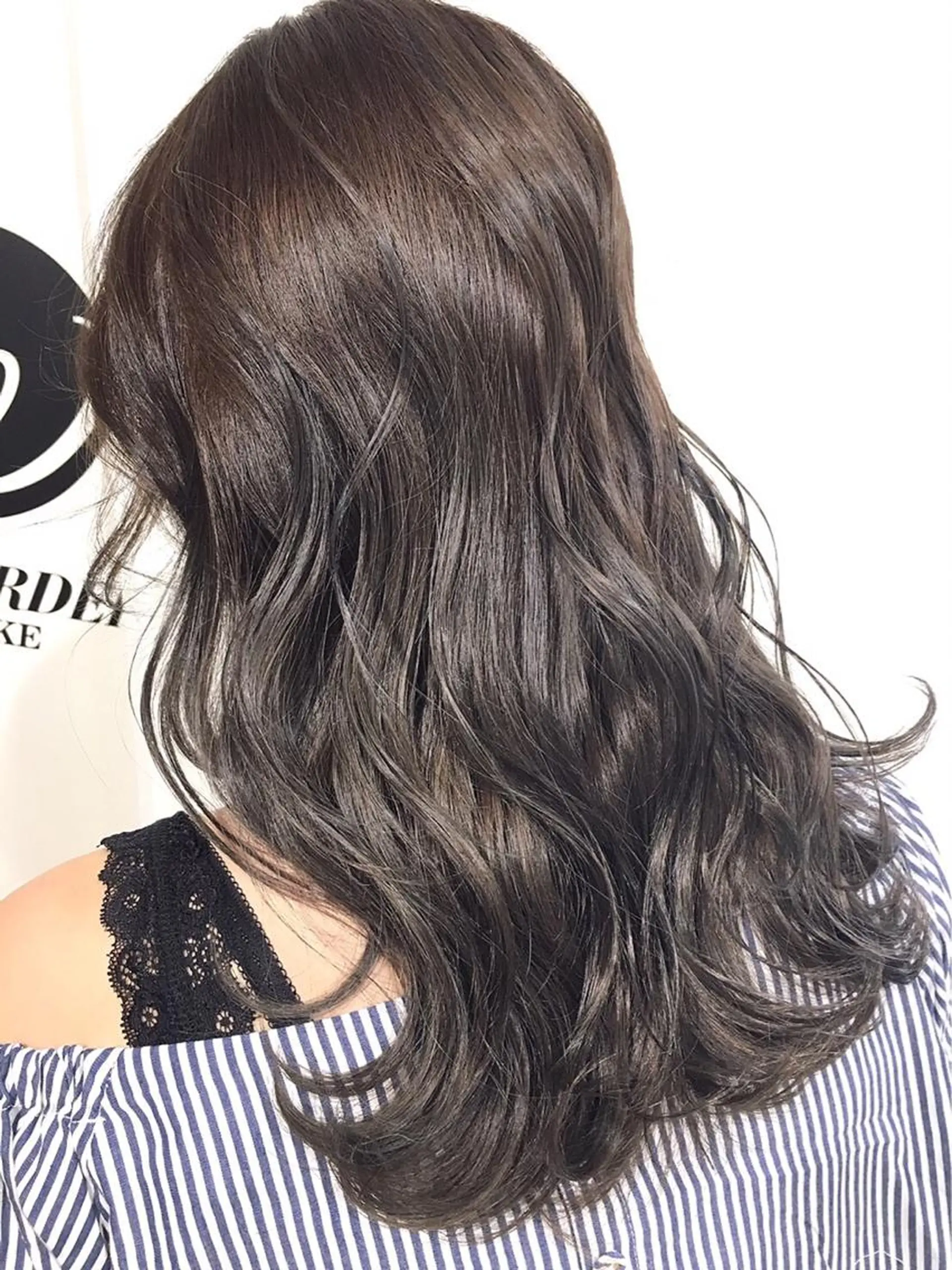 セミロング カラー modern made モダンメイド所属・イメチェン☆丁寧接客 田中 優貴のヘアスタイル