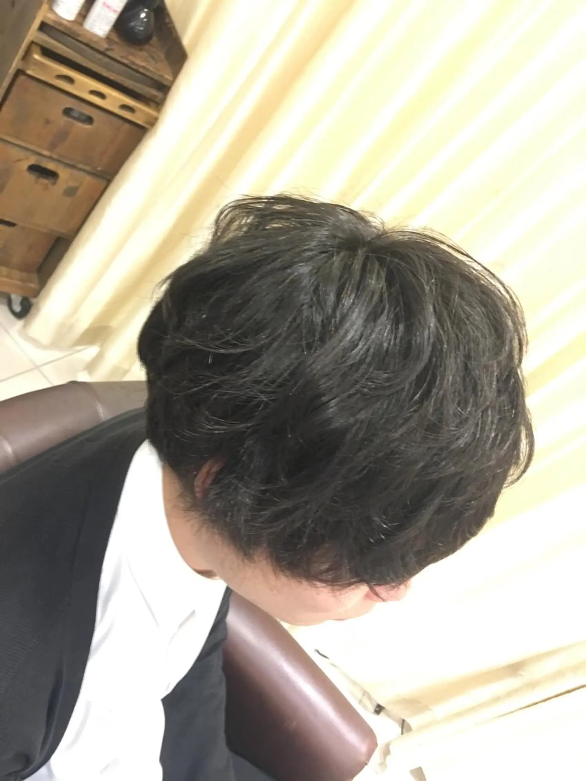 ショート メンズ ブリーチカラー🌈 嘉名 真樹のヘアスタイル