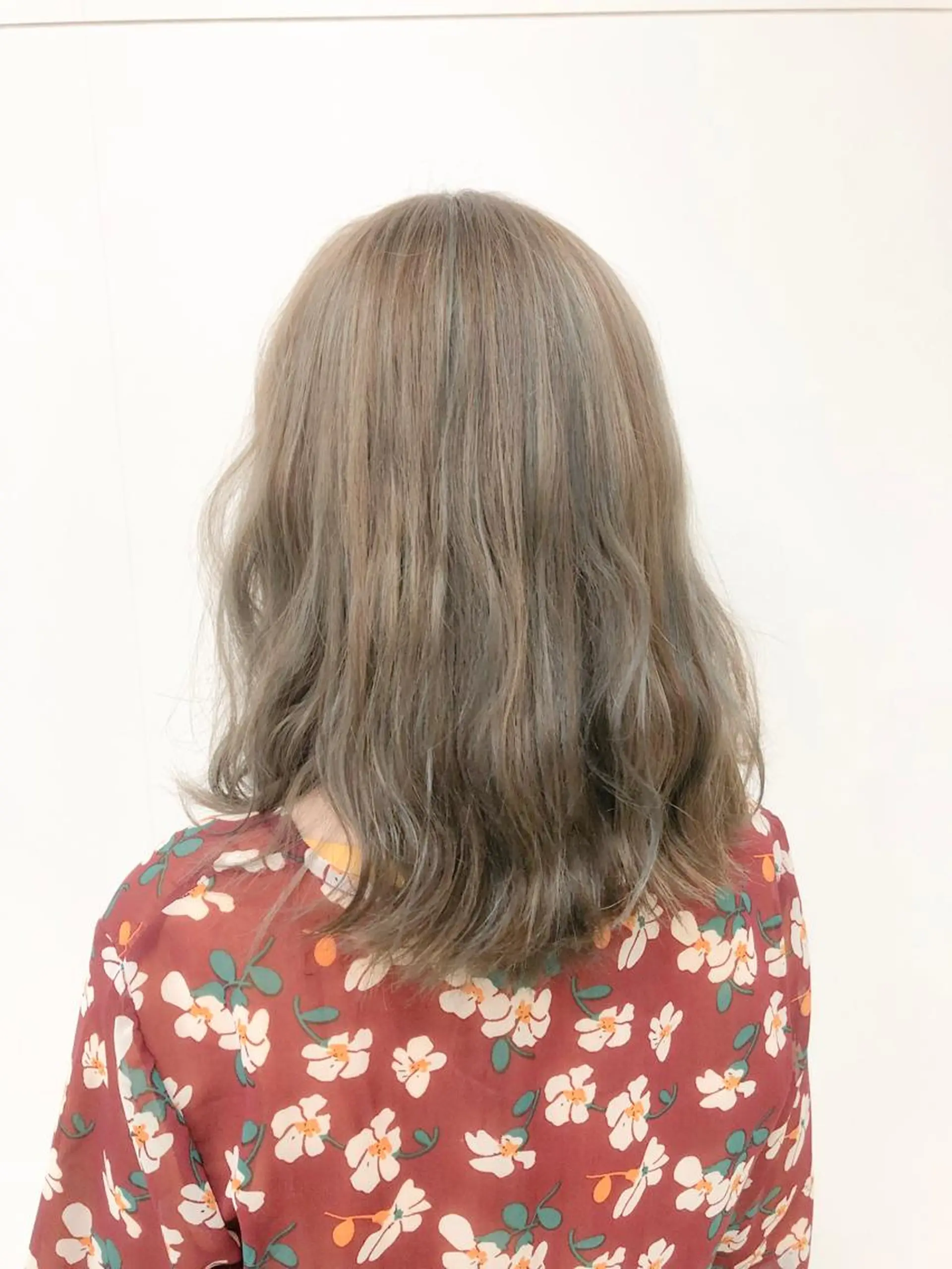 セミロング カラー ベージュカラー un所属・un 溝の口 伊豆本のマツエク・マツパデザイン