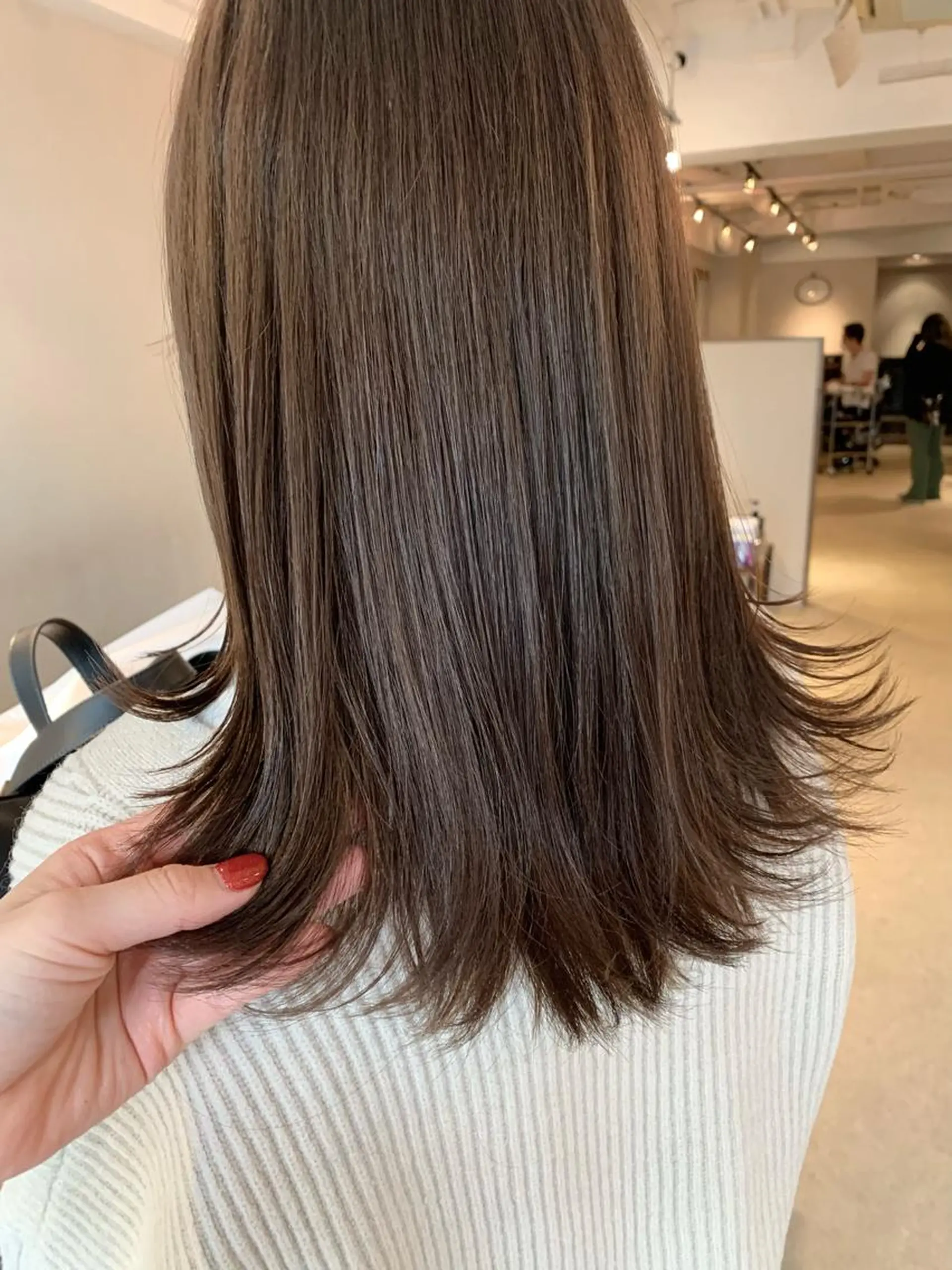 セミロング カラー 透明感/オリーブ/ グレージュ/YUKAのヘアスタイル