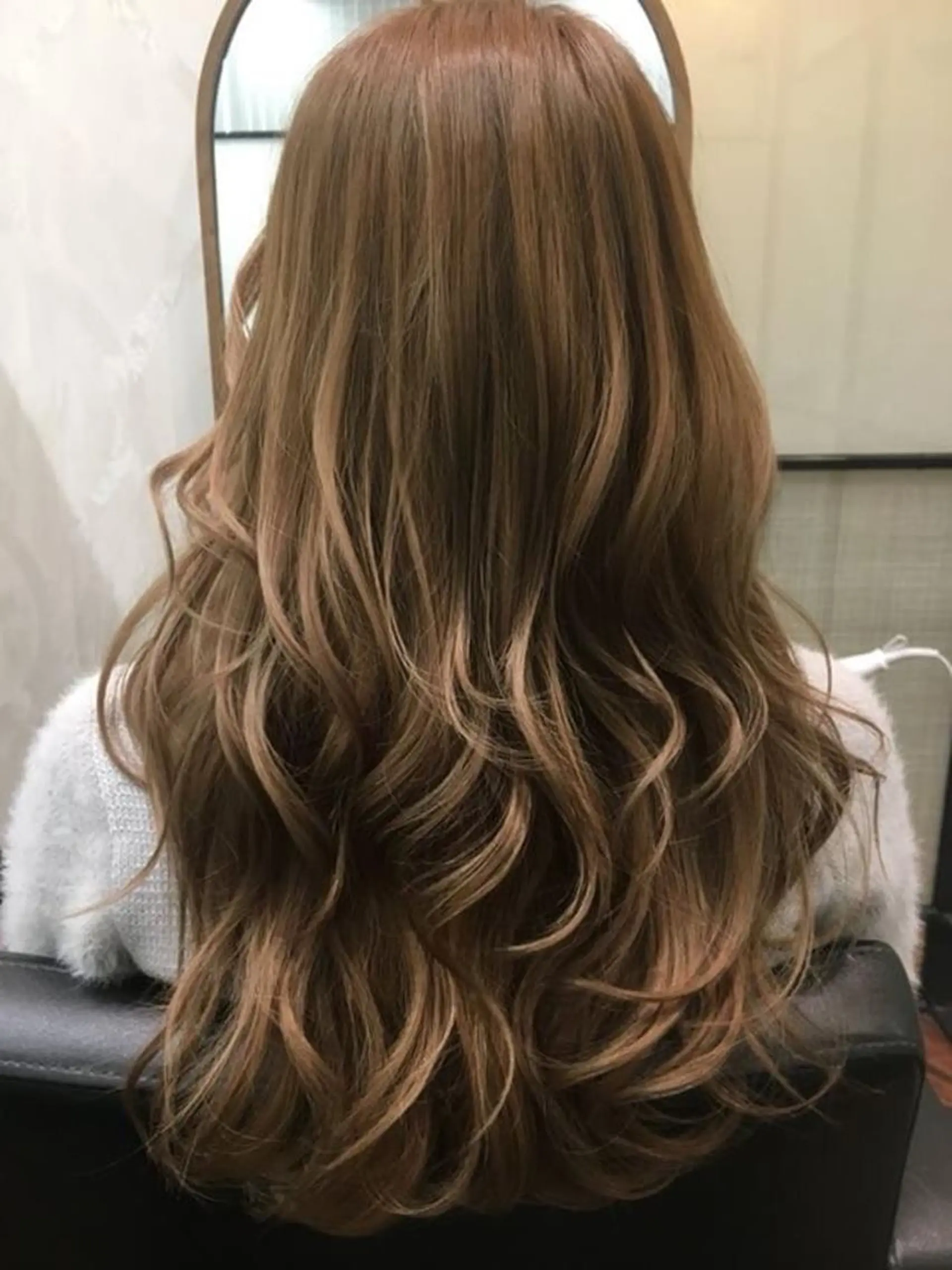 ロング カラー GRANDE アオキのヘアスタイル