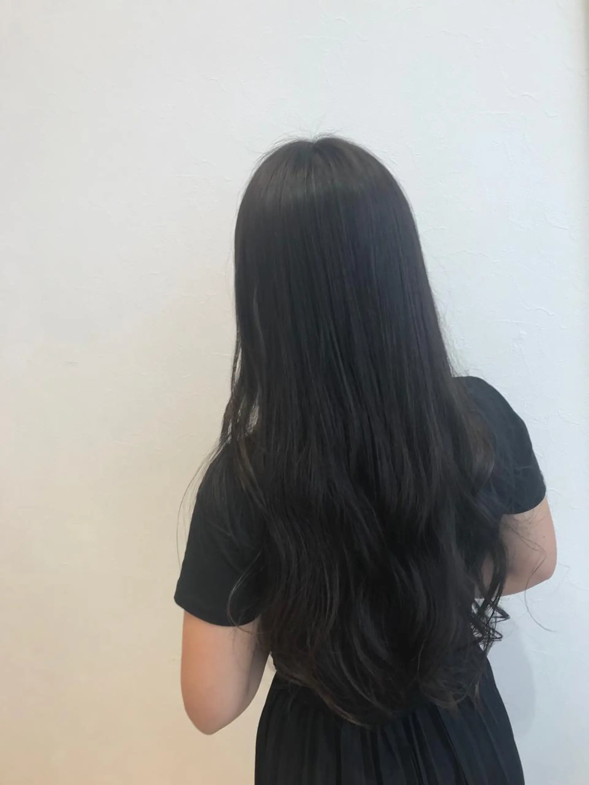 ロング 岡本 真実のヘアスタイル