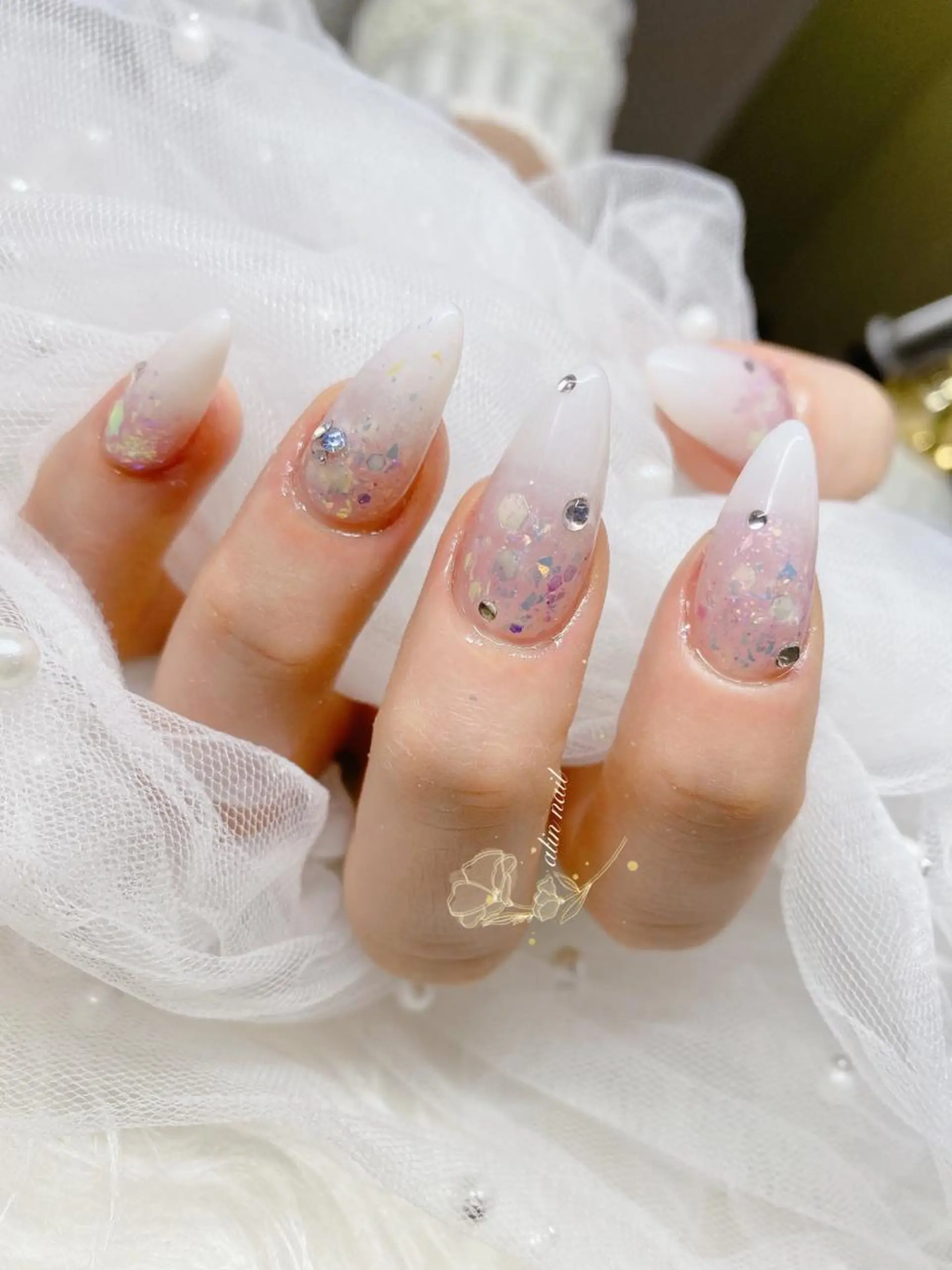 ネイル ネイルサロン 9Carats神田のネイルデザイン