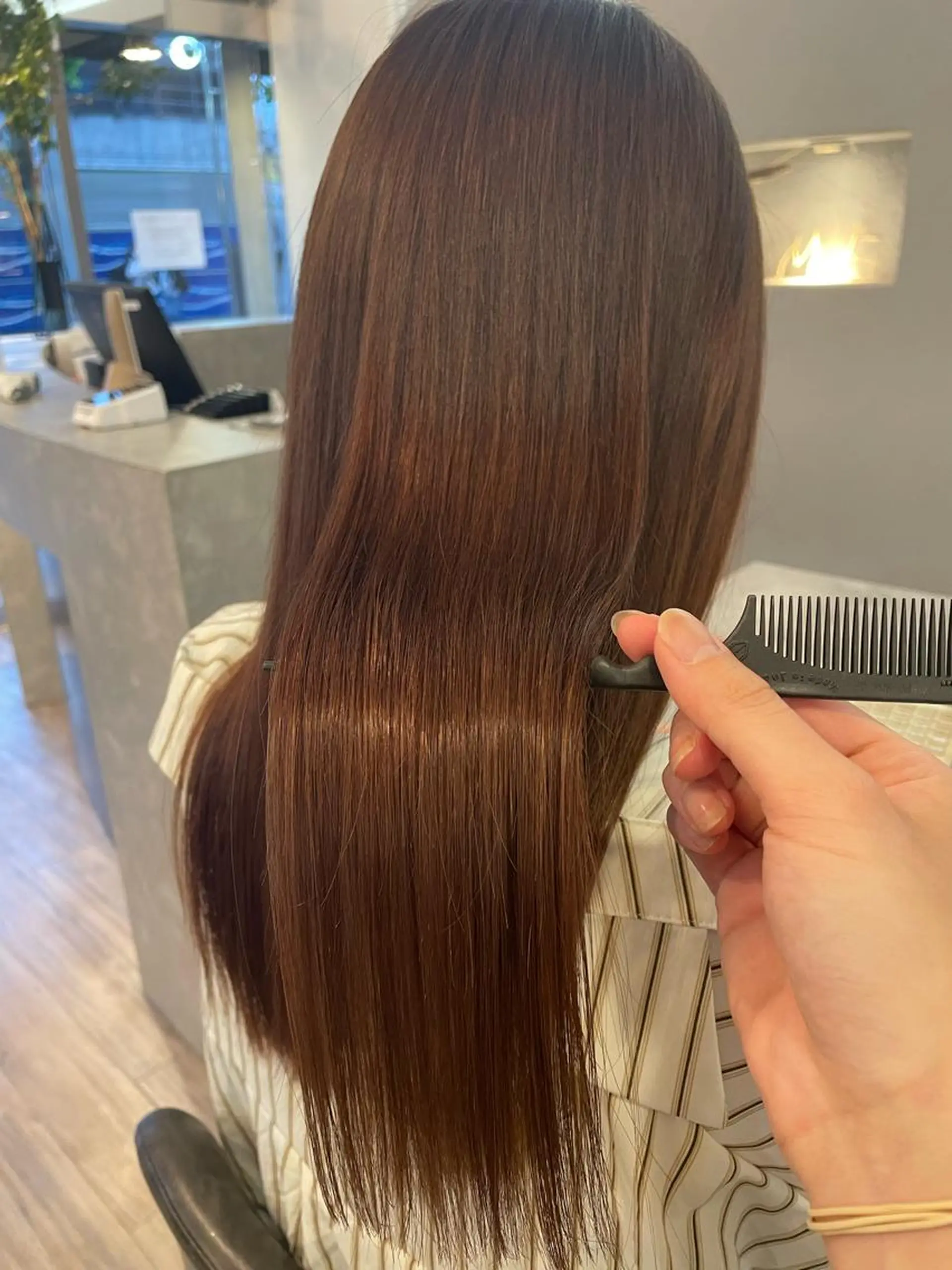 ロング 伸ばしかけ カット 縮毛矯正 トリートメント VISAGE ba.sk 金子詩帆のヘアスタイル