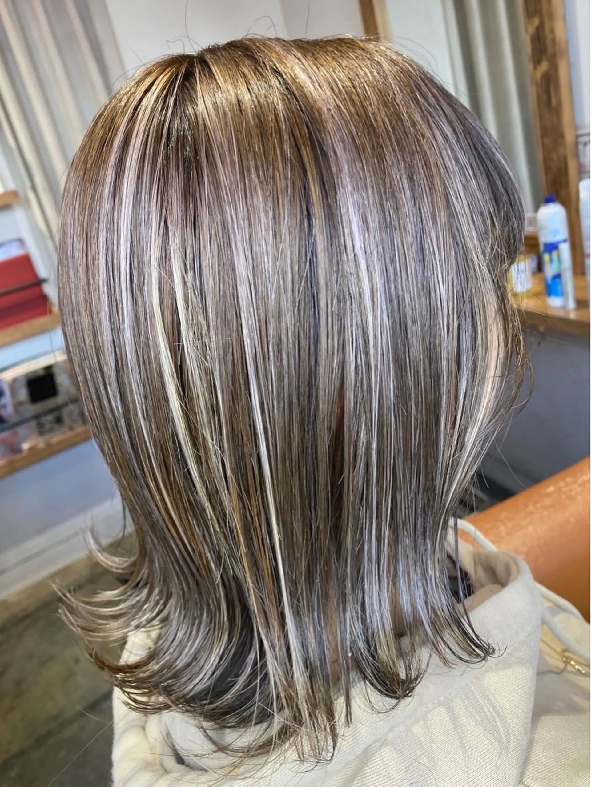 ショート カラー 髪質改善×矯正🫧 韓国ヘアasamiのヘアスタイル