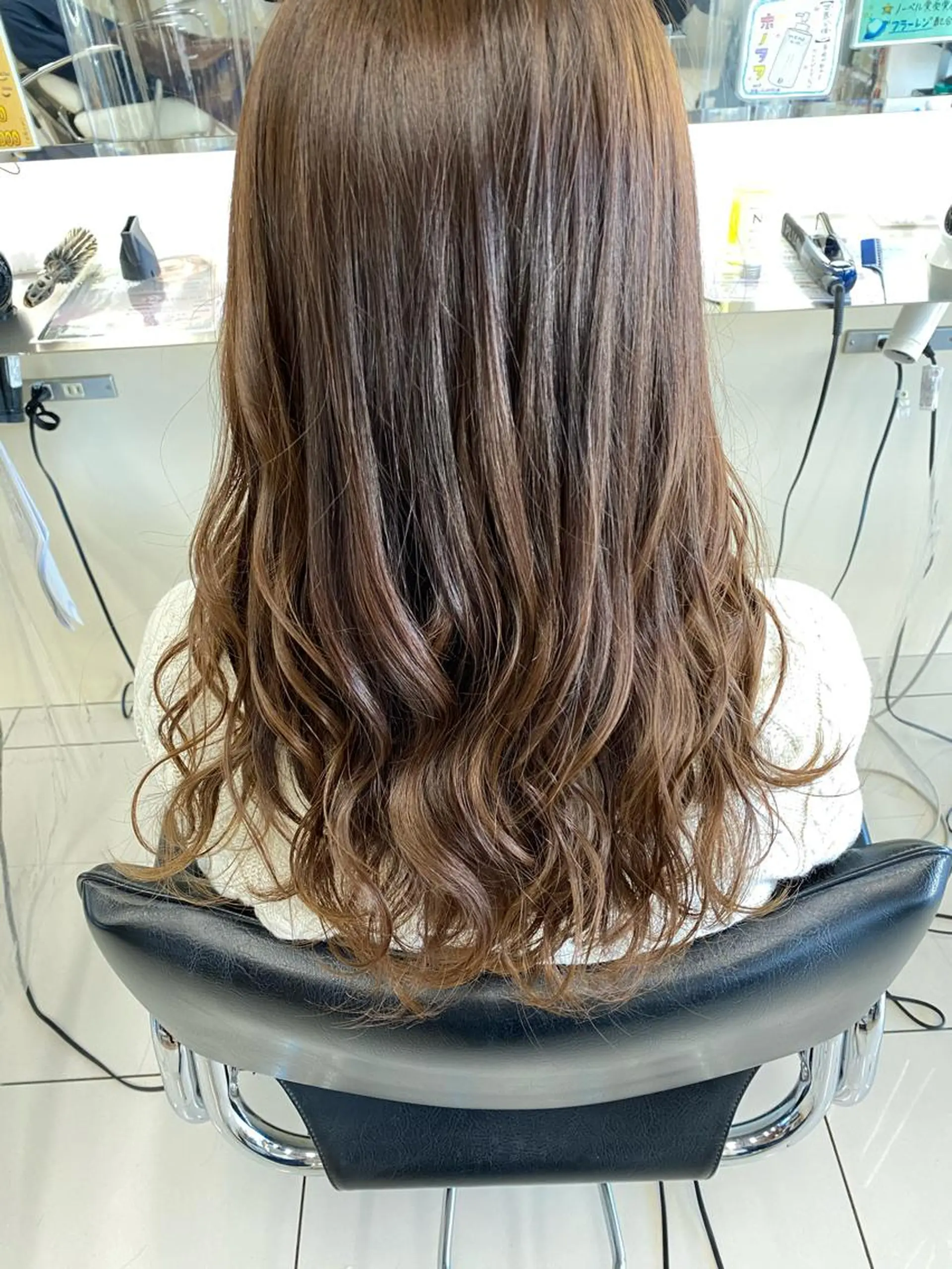 セミロング ヘアカラー カラーアドバイザー✨ 北村祐也のヘアスタイル