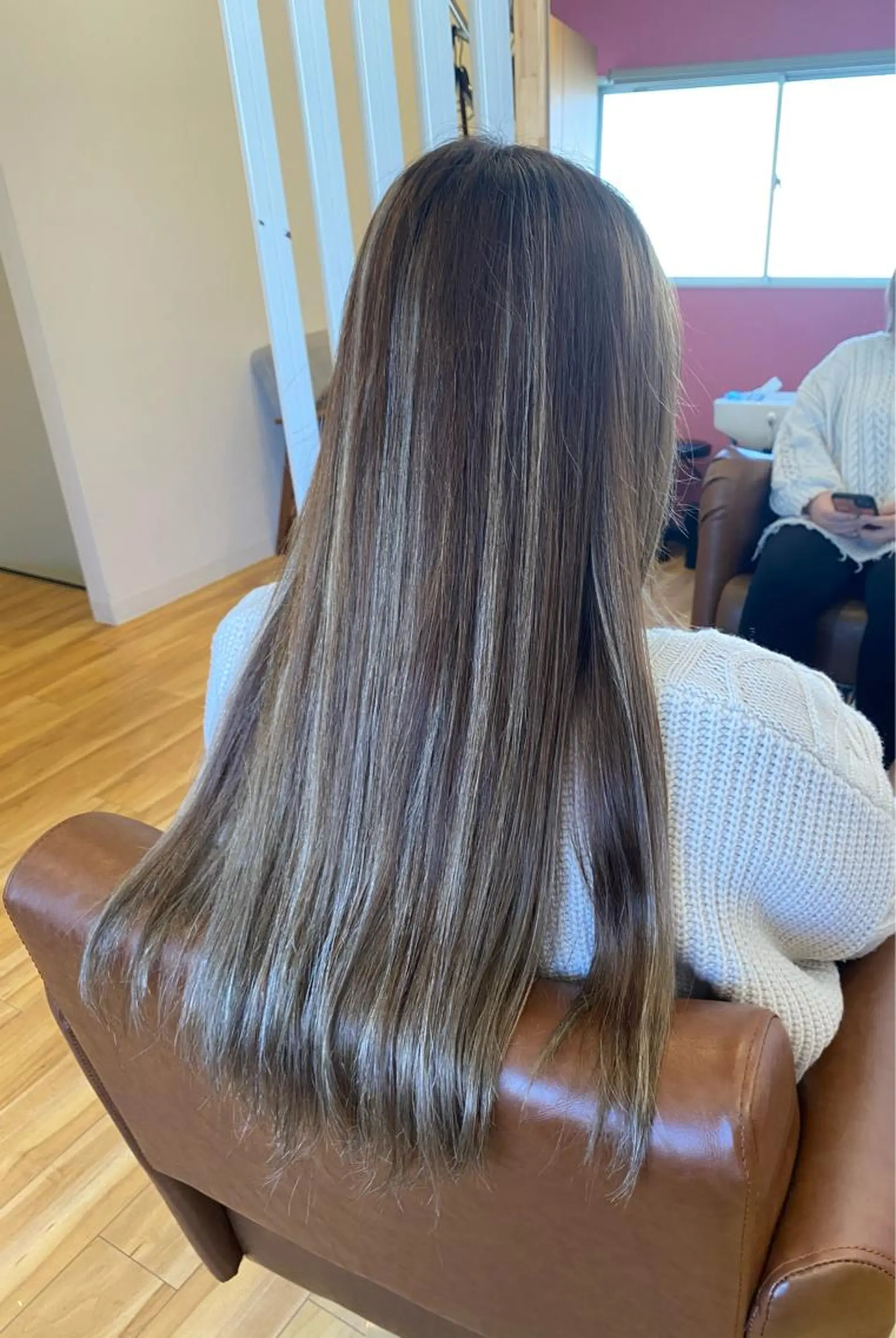 ロング カラー ハイライトカラー ハイライト ブリーチなしWカラー /酸性ストレート河本のヘアスタイル