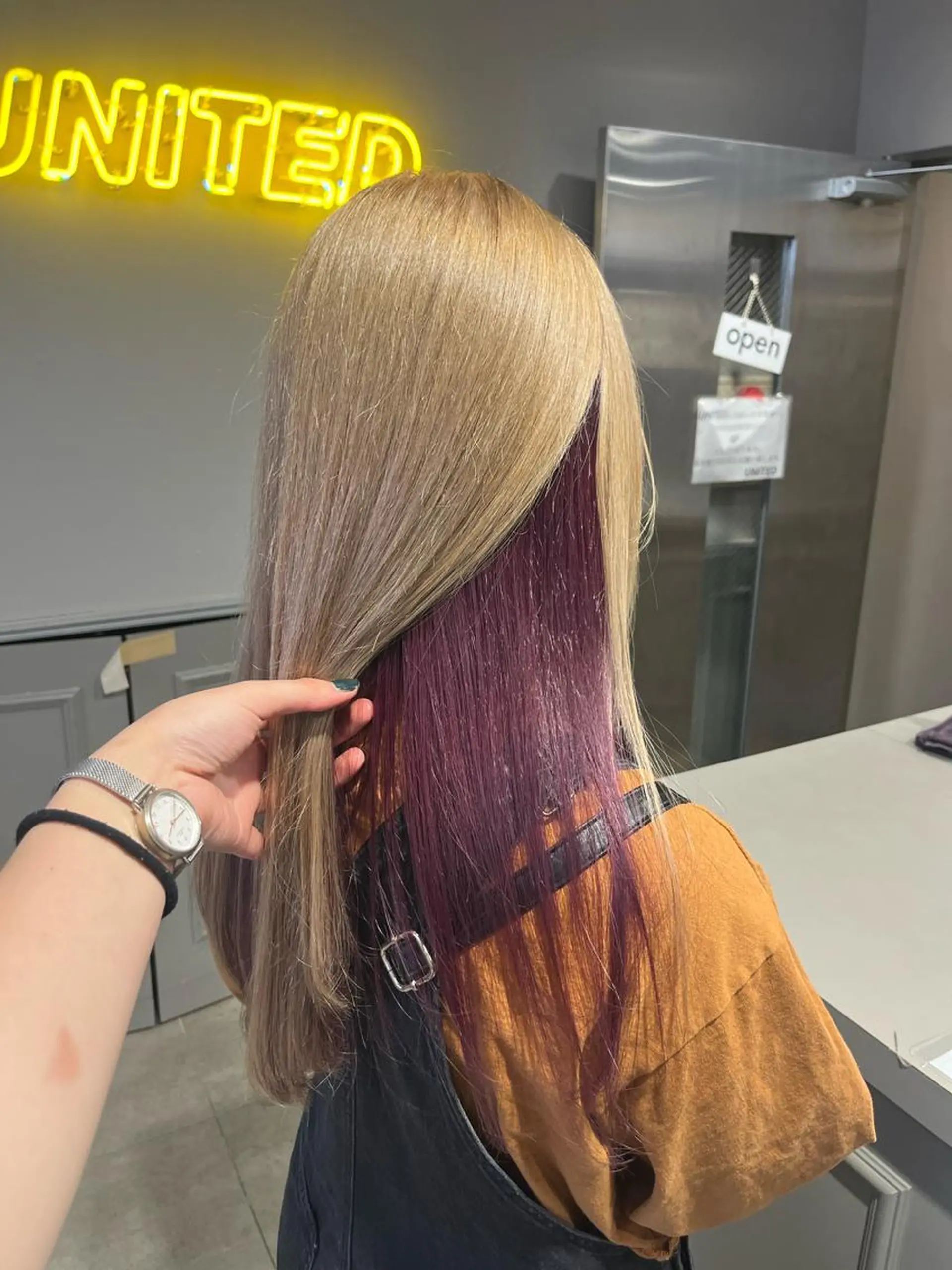 セミロング ヘアカラー トリートメント ヘッドスパ ヘアセット 寒色＆ブリーチ特化 寒色MiOのヘアスタイル